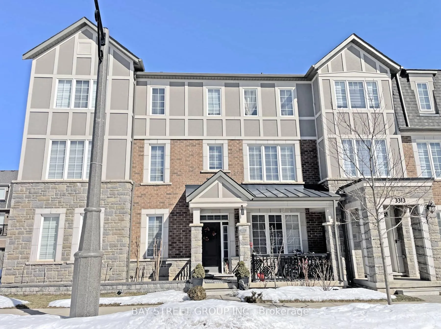 Front of 3315 Vardon Way
