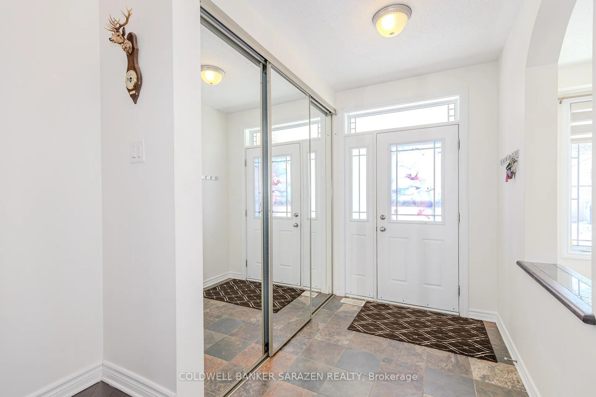 Photo 3 of 122 Springton Crescent, Ottawa, Barrhaven - Strandherd — HOMEH