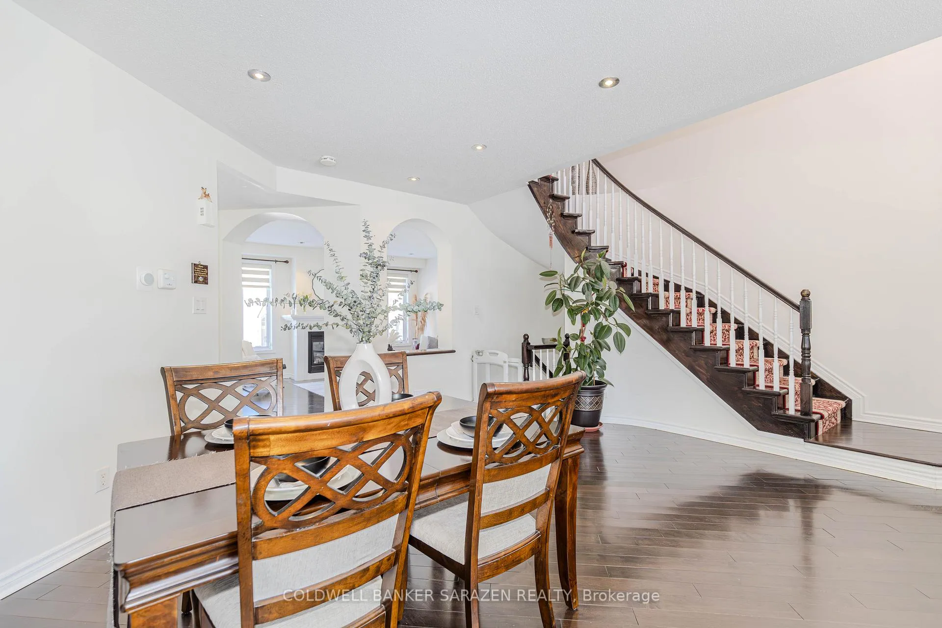 Photo 10 of 122 Springton Crescent, Ottawa, Barrhaven - Strandherd — HOMEH