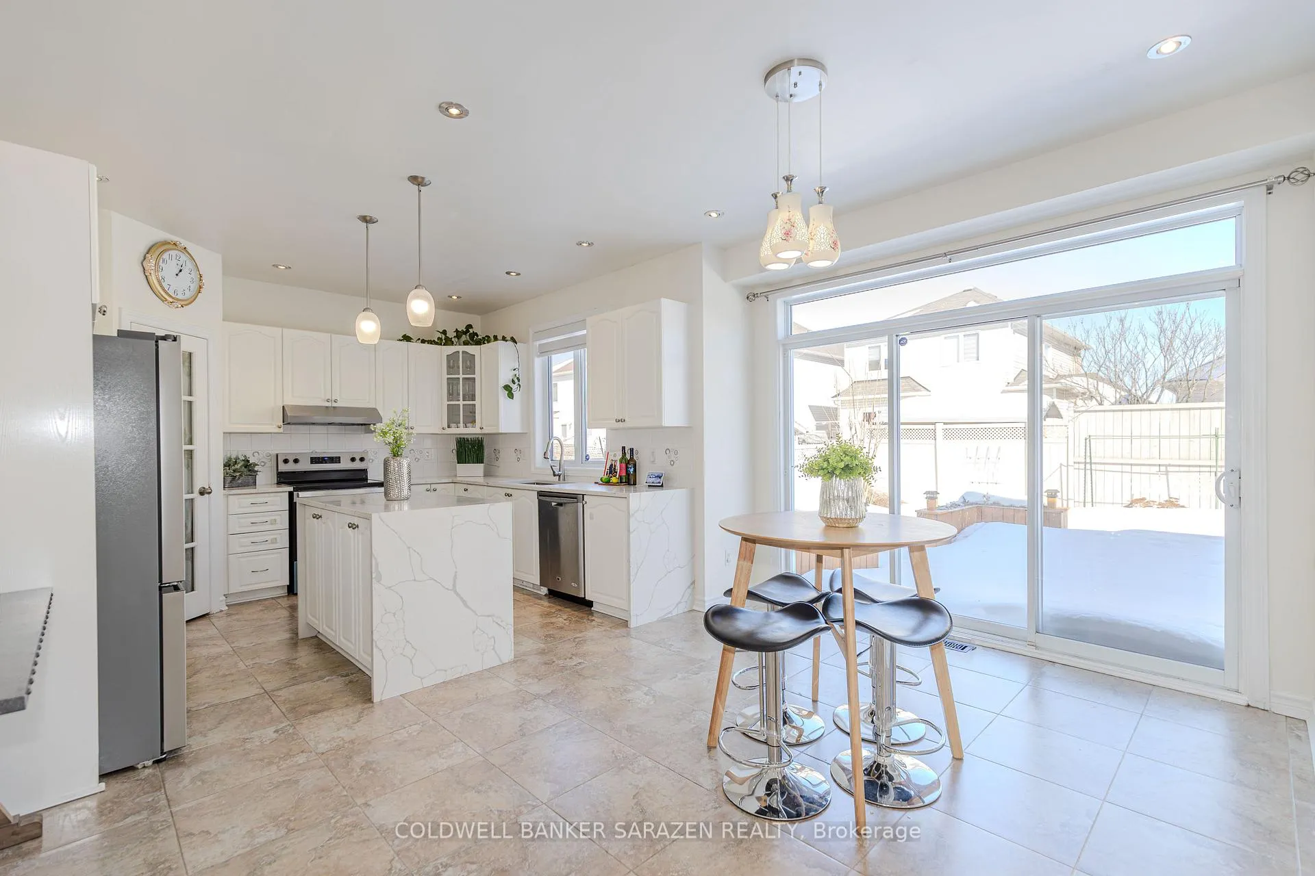 Photo 15 of 122 Springton Crescent, Ottawa, Barrhaven - Strandherd — HOMEH