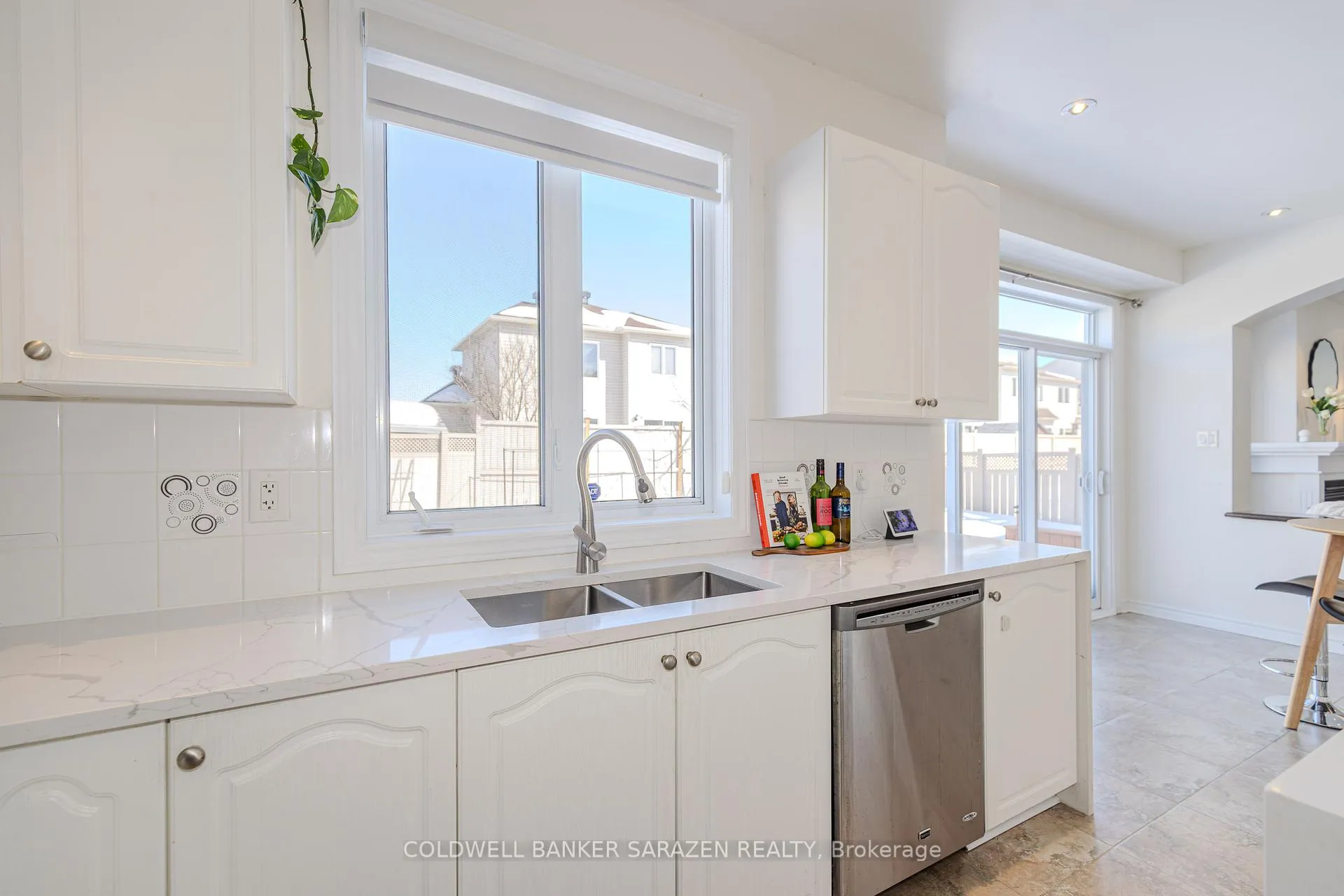 Photo 24 of 122 Springton Crescent, Ottawa, Barrhaven - Strandherd — HOMEH