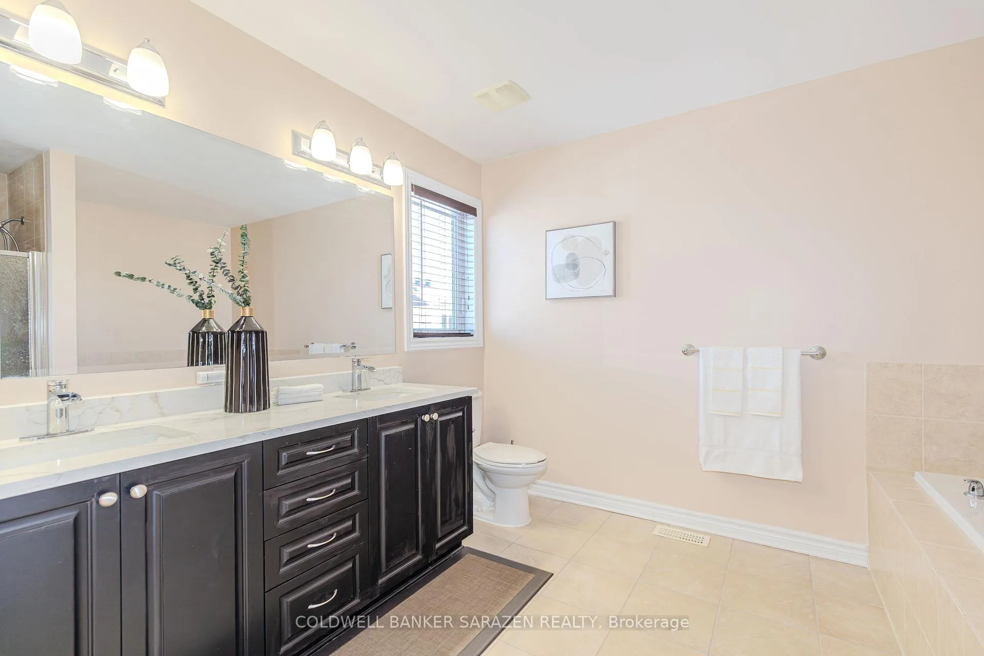 Photo 35 of 122 Springton Crescent, Ottawa, Barrhaven - Strandherd — HOMEH