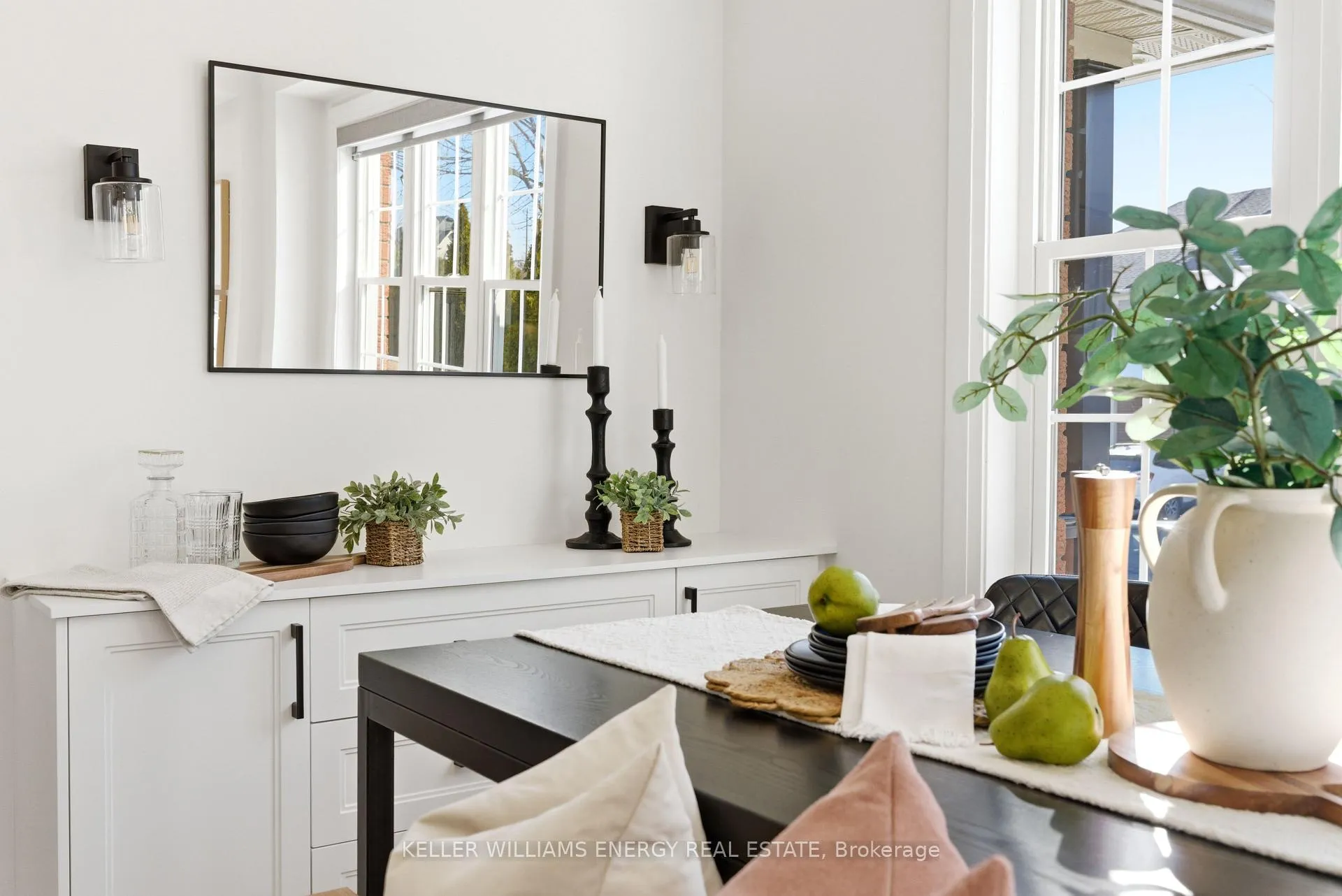 Photo 9 of 25 Toscana Drive, Whitby, Taunton North — HOMEH