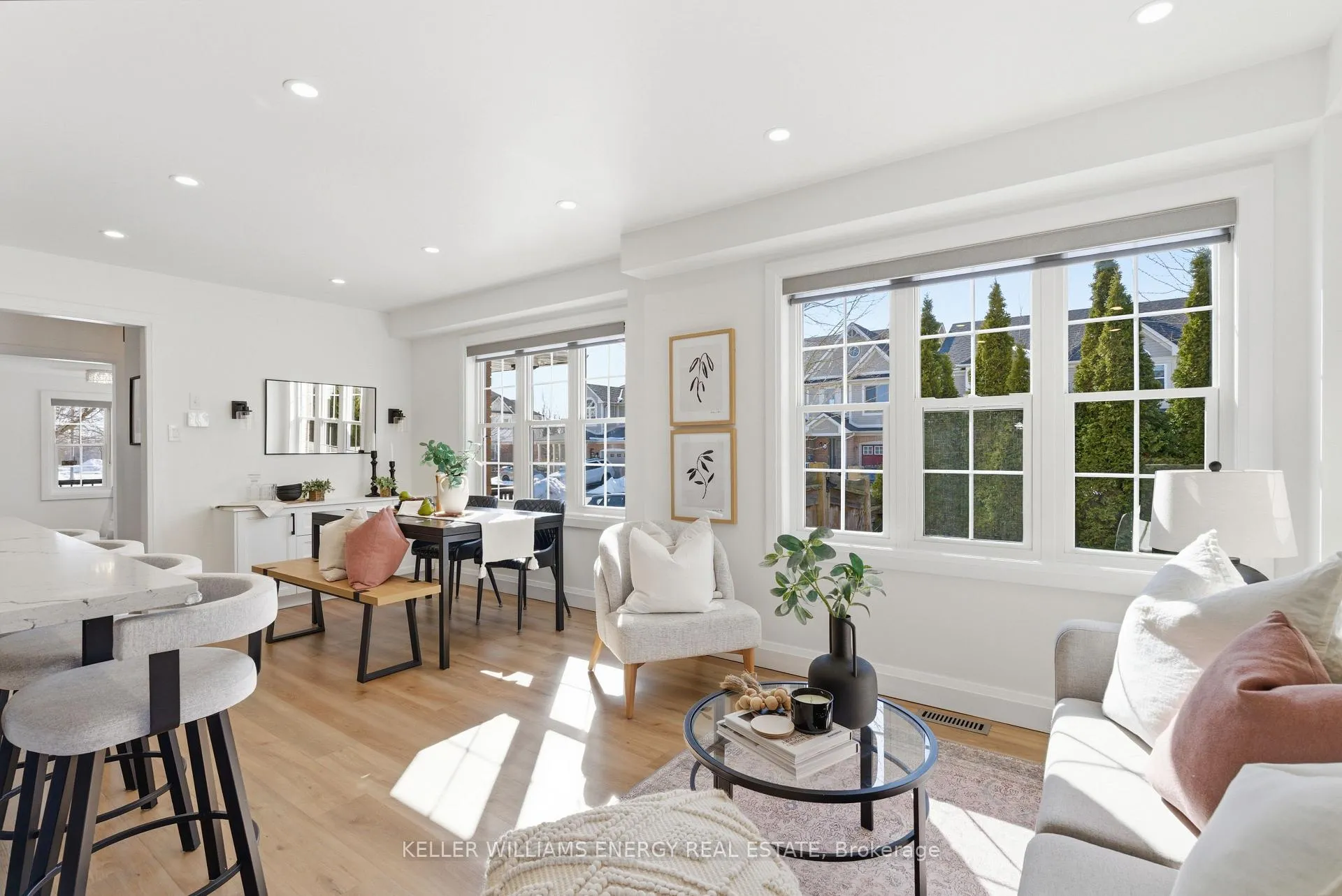 Photo 11 of 25 Toscana Drive, Whitby, Taunton North — HOMEH