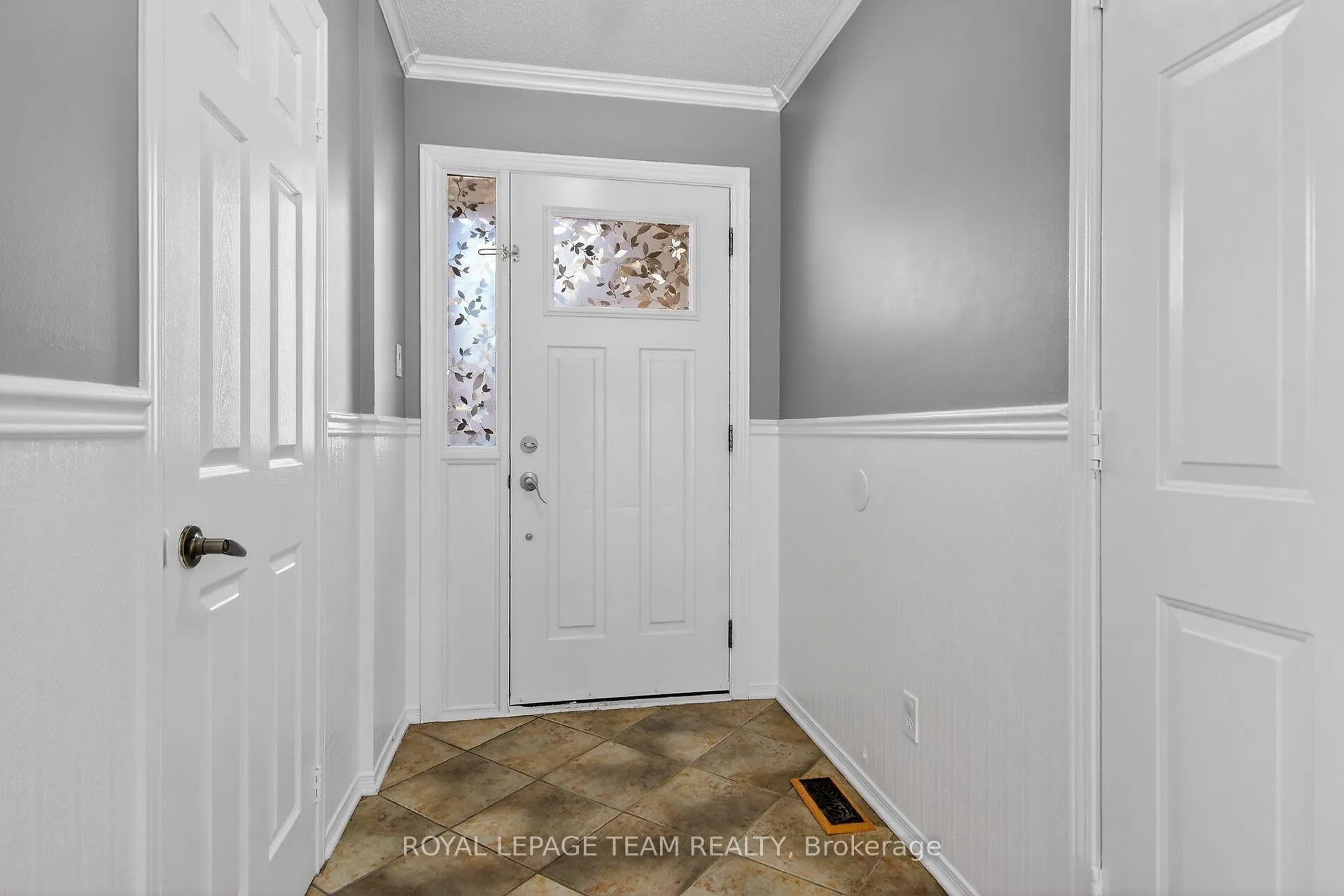 Photo 2 of 2 Furlong Crescent, Ottawa, Kanata - Bridlewood — HOMEH