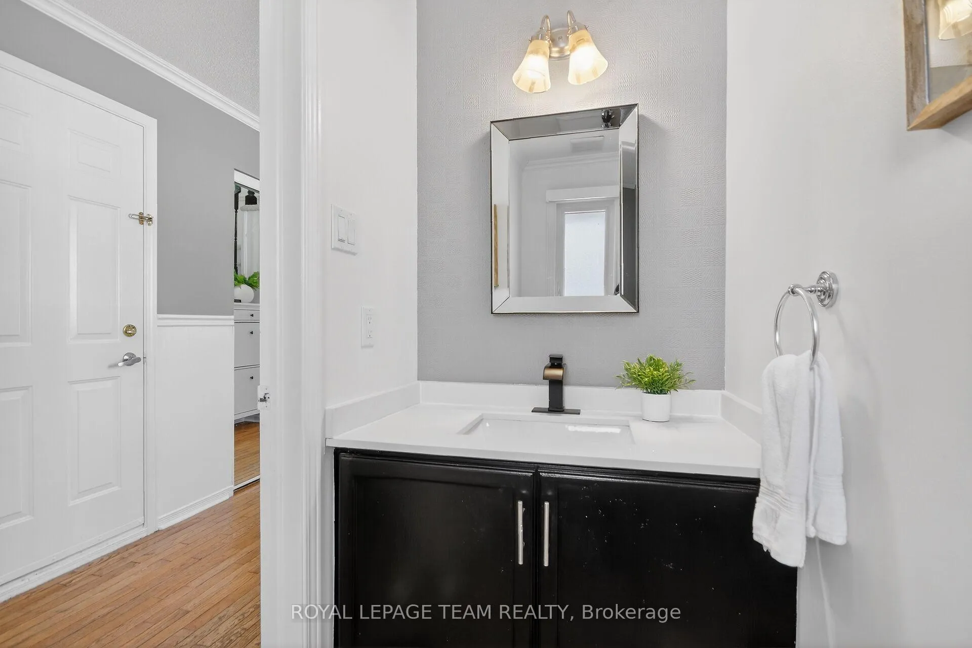 Photo 5 of 2 Furlong Crescent, Ottawa, Kanata - Bridlewood — HOMEH