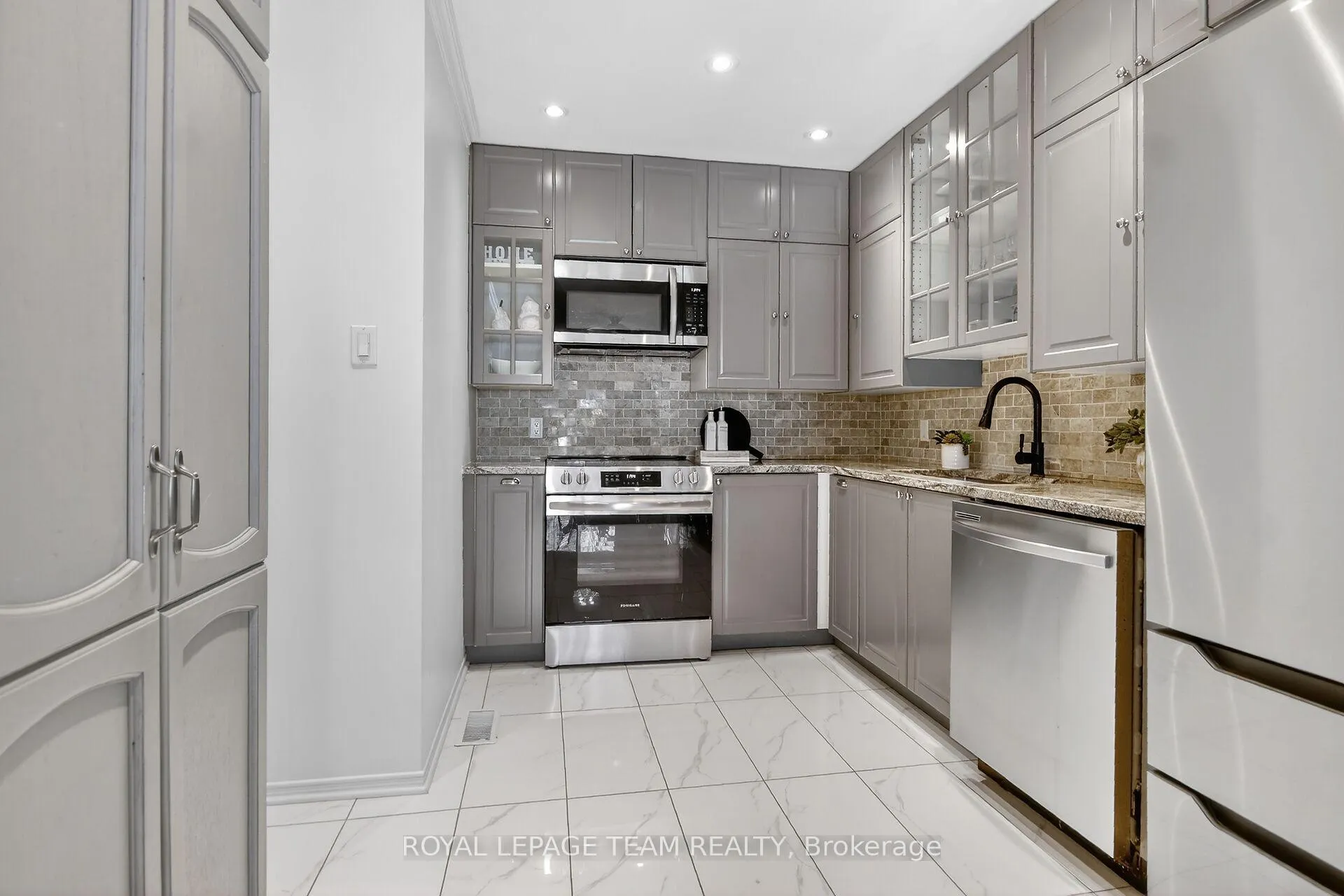 Photo 19 of 2 Furlong Crescent, Ottawa, Kanata - Bridlewood — HOMEH