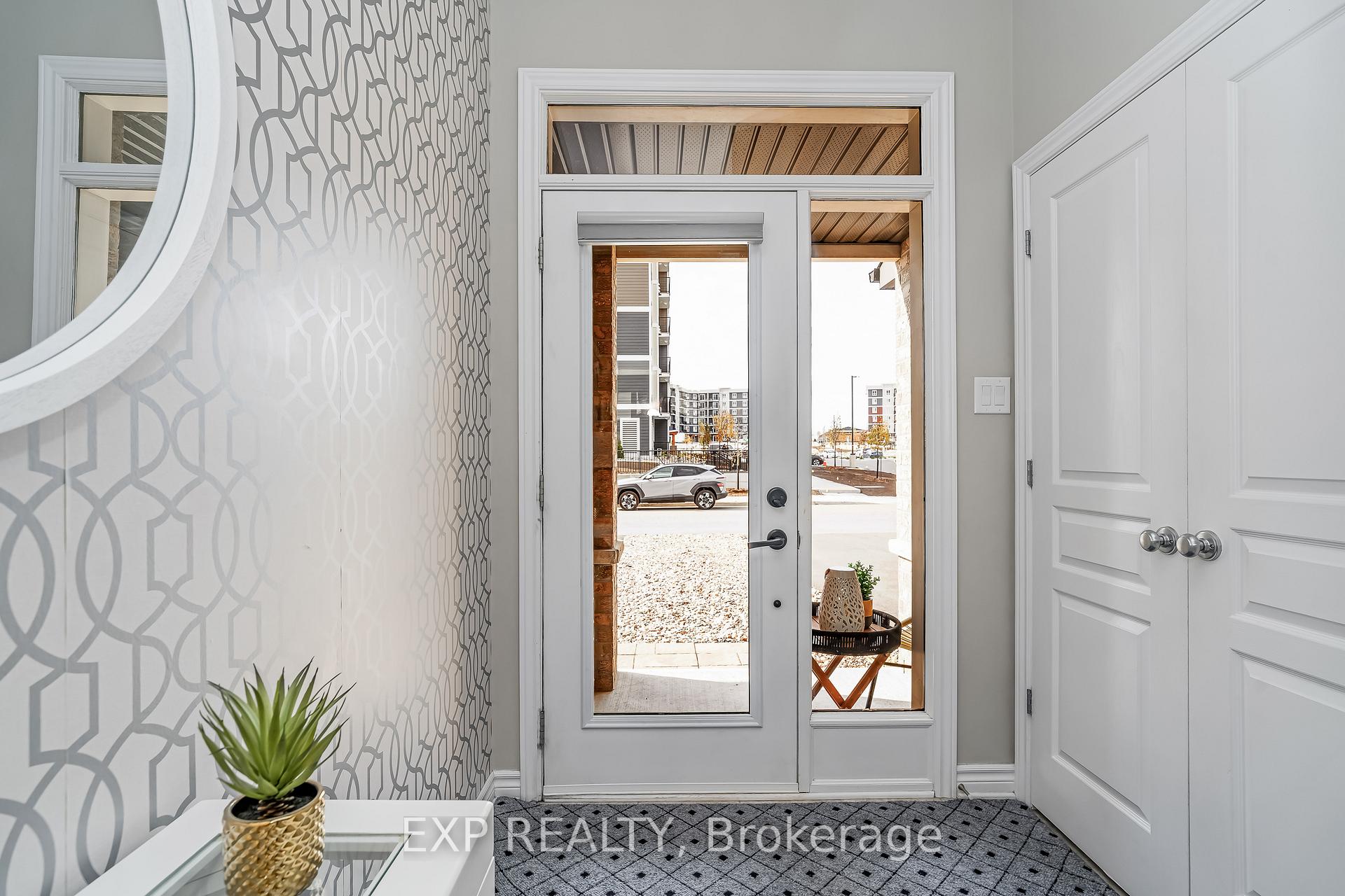 Photo 2 of 411 Livery Street, Ottawa, Kanata - Emerald Meadows/Trailwest — HOMEH