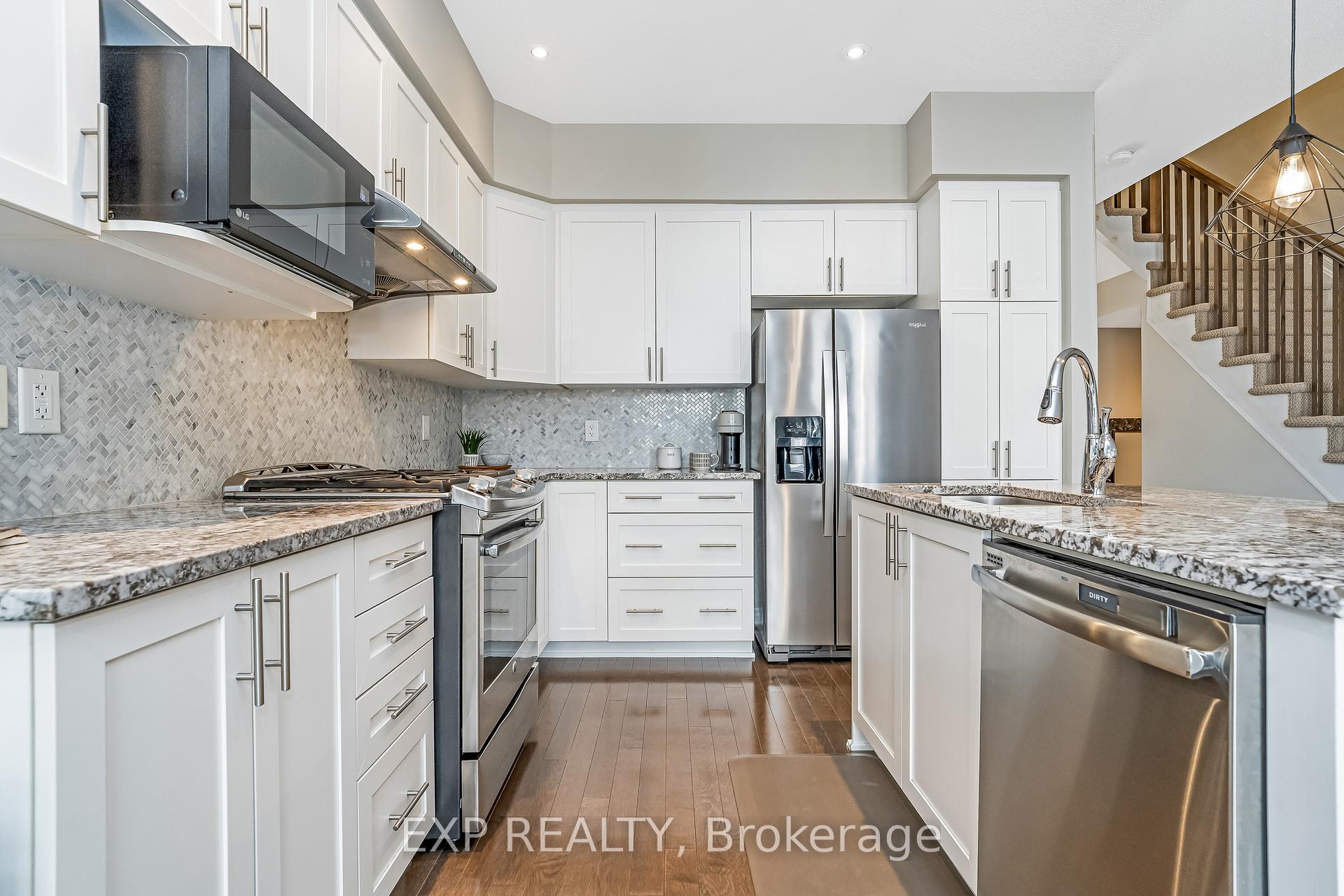 Photo 9 of 411 Livery Street, Ottawa, Kanata - Emerald Meadows/Trailwest — HOMEH