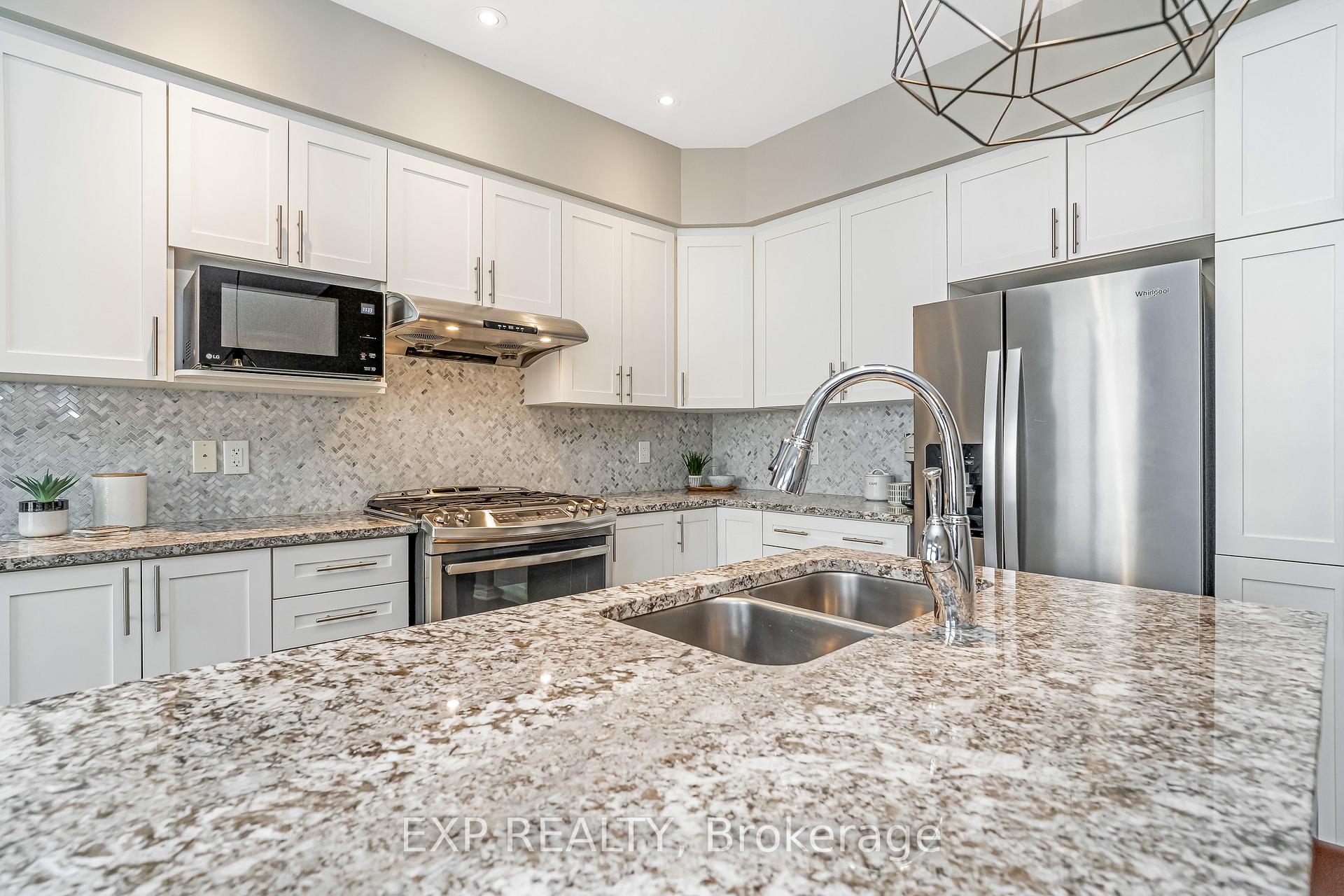 Photo 10 of 411 Livery Street, Ottawa, Kanata - Emerald Meadows/Trailwest — HOMEH