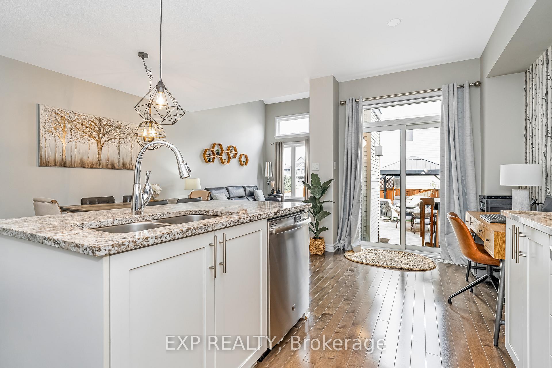 Photo 13 of 411 Livery Street, Ottawa, Kanata - Emerald Meadows/Trailwest — HOMEH