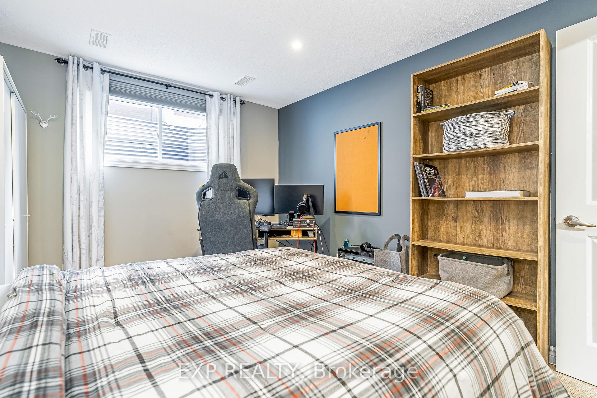 Photo 42 of 411 Livery Street, Ottawa, Kanata - Emerald Meadows/Trailwest — HOMEH