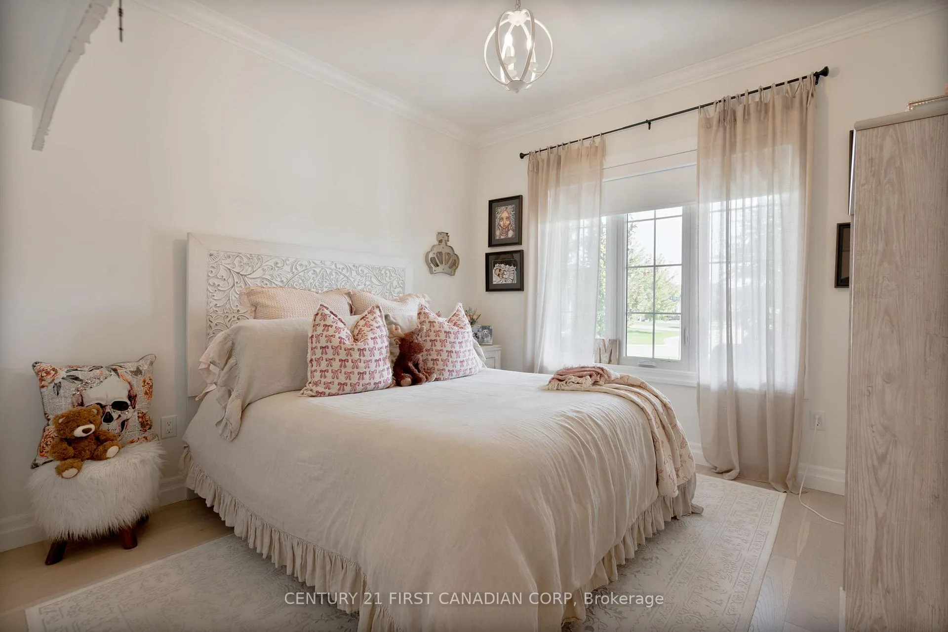 Photo 5 of 161 Collins Way, Strathroy-Caradoc, SE — HOMEH