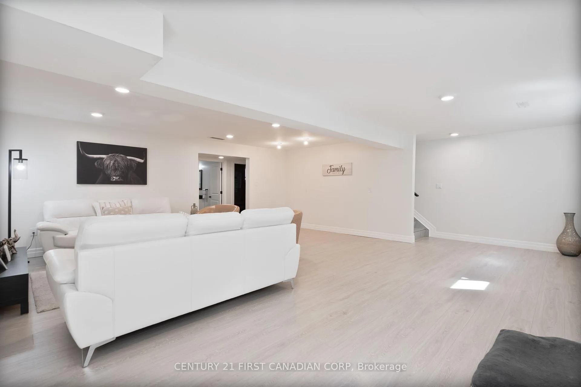 Photo 25 of 161 Collins Way, Strathroy-Caradoc, SE — HOMEH