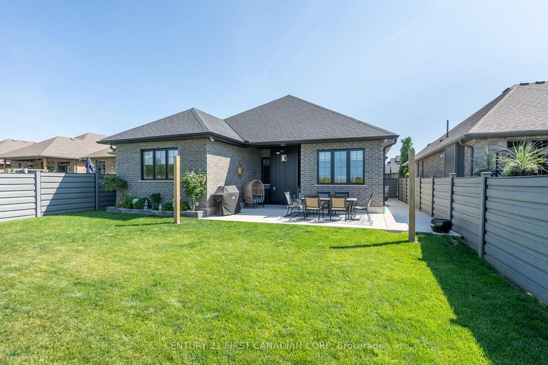 Photo 36 of 161 Collins Way, Strathroy-Caradoc, SE — HOMEH