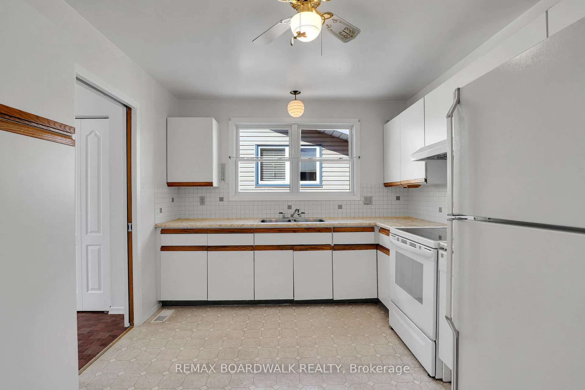 Photo 19 of 116 Old Colony Road, Ottawa, Kanata - Glencairn/Hazeldean — HOMEH