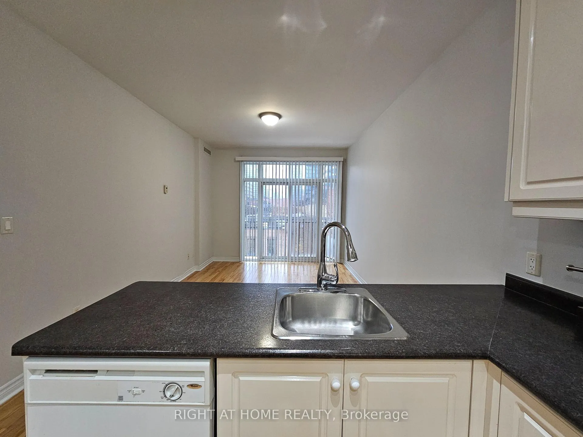 Photo 8 of Unit 302, 648A Yonge Street, Toronto, Church-Yonge Corridor — HOMEH