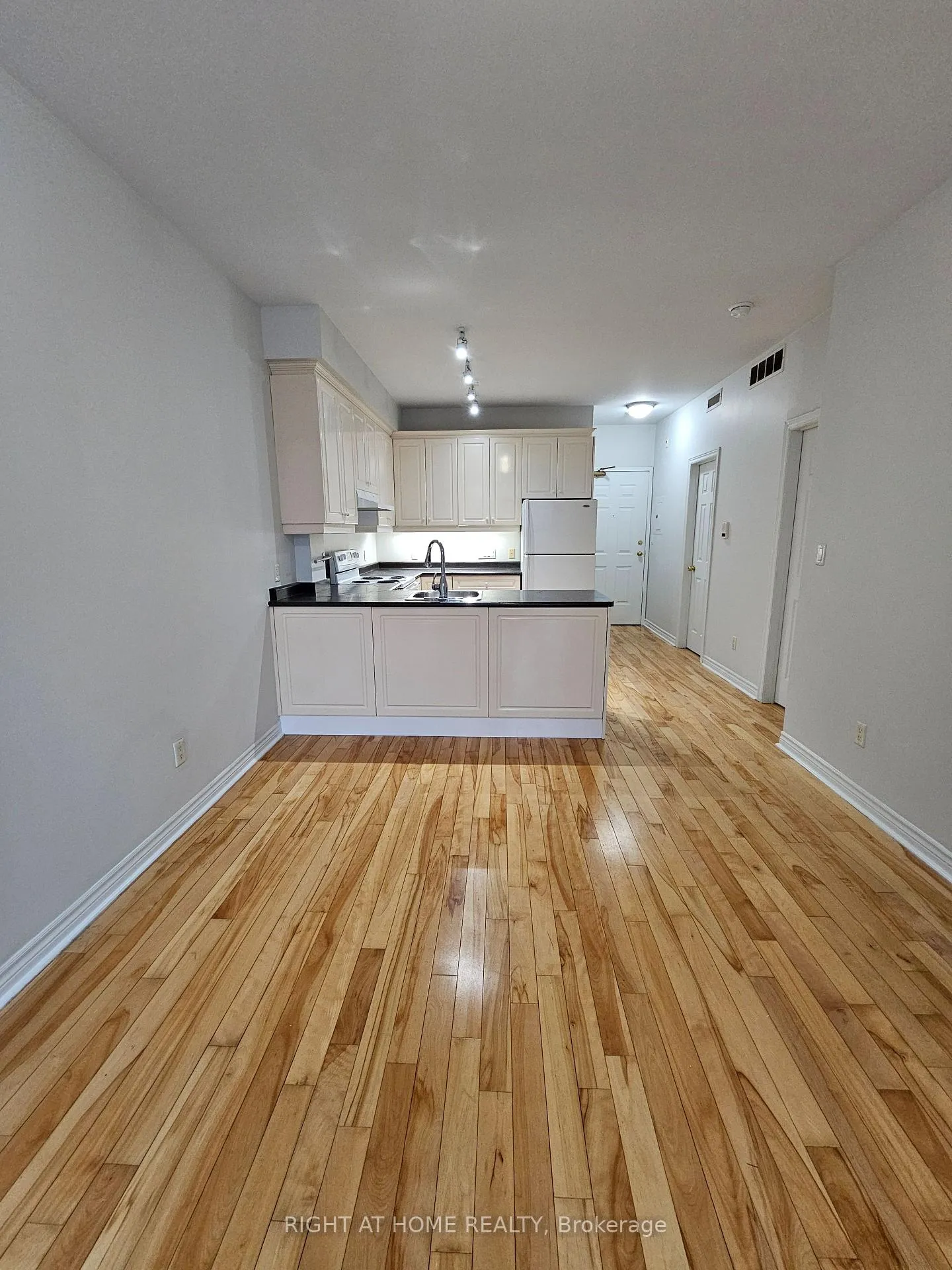 Photo 10 of Unit 302, 648A Yonge Street, Toronto, Church-Yonge Corridor — HOMEH