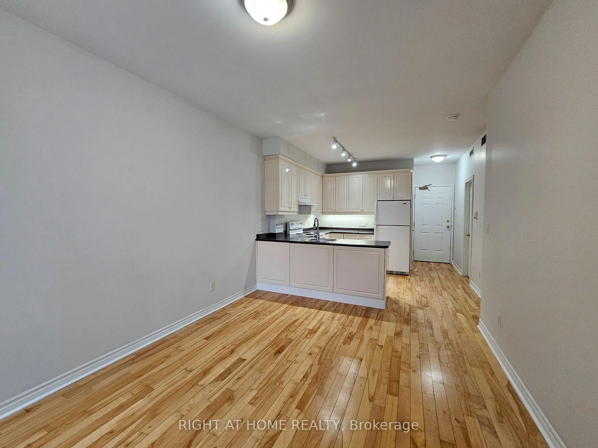 Photo 13 of Unit 302, 648A Yonge Street, Toronto, Church-Yonge Corridor — HOMEH