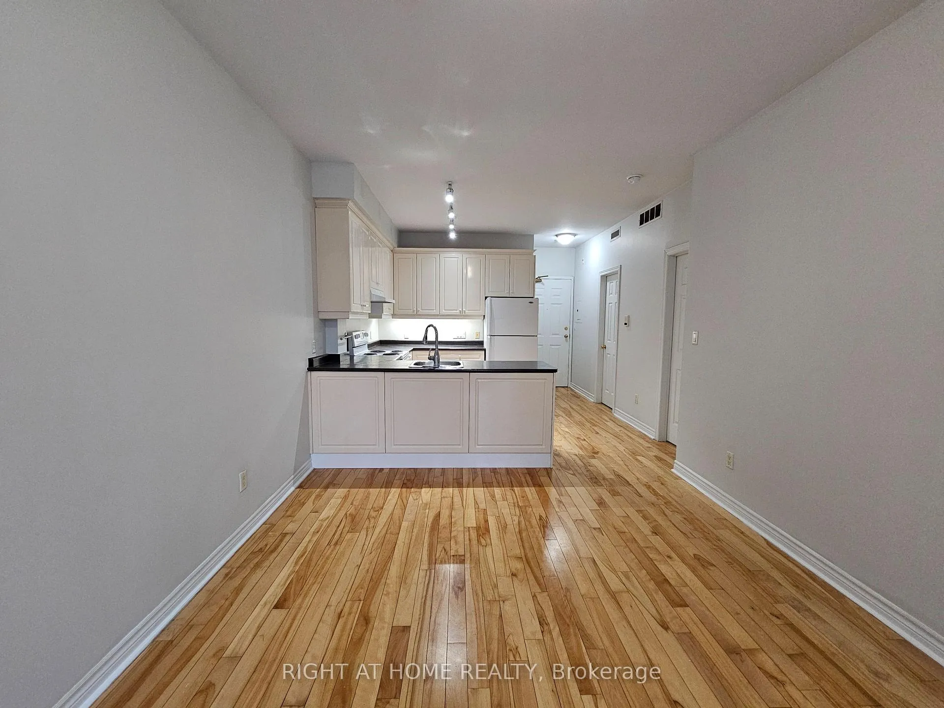 Photo 14 of Unit 302, 648A Yonge Street, Toronto, Church-Yonge Corridor — HOMEH