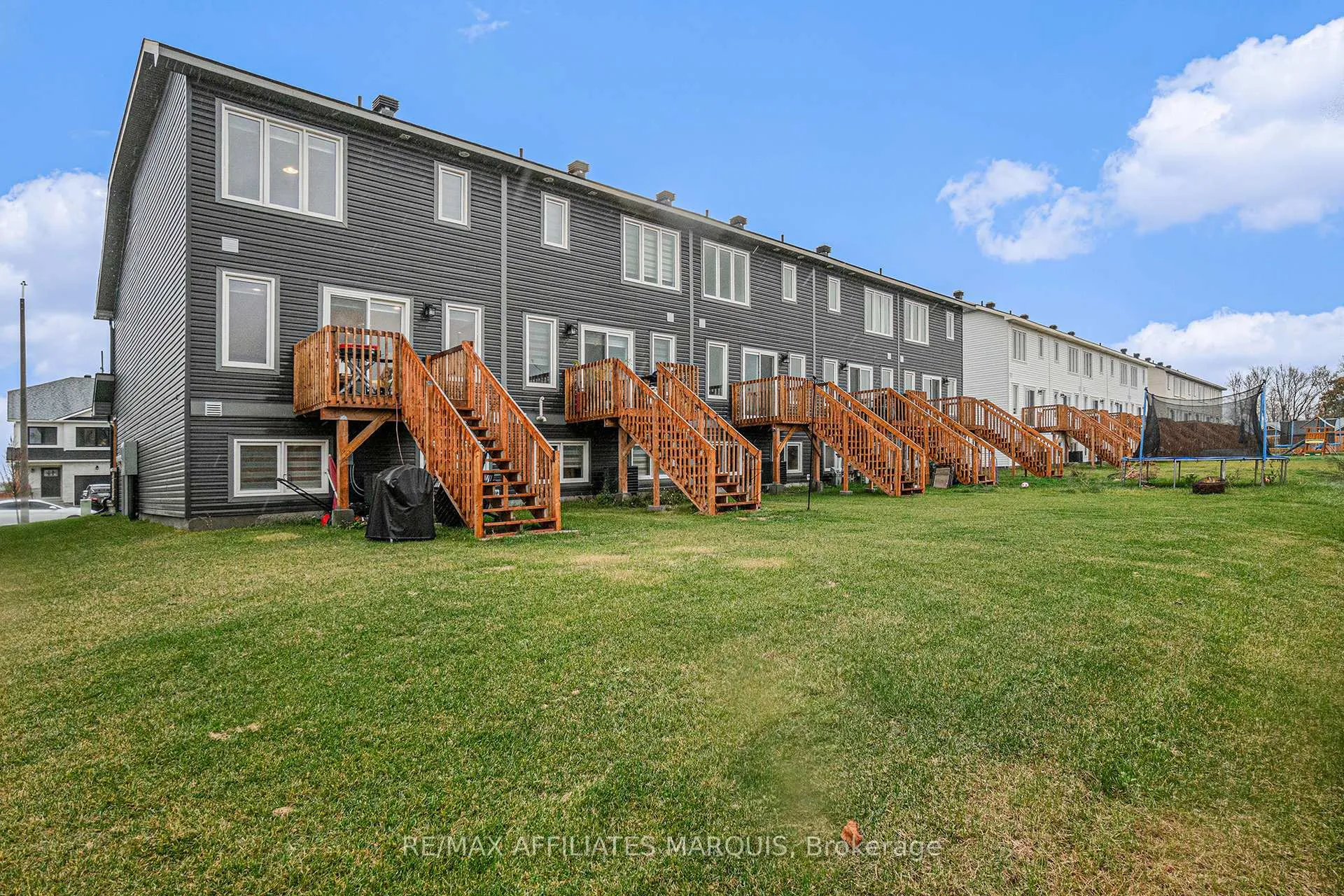 Photo 15 of 62 Staples Boulevard, Smiths Falls — HOMEH