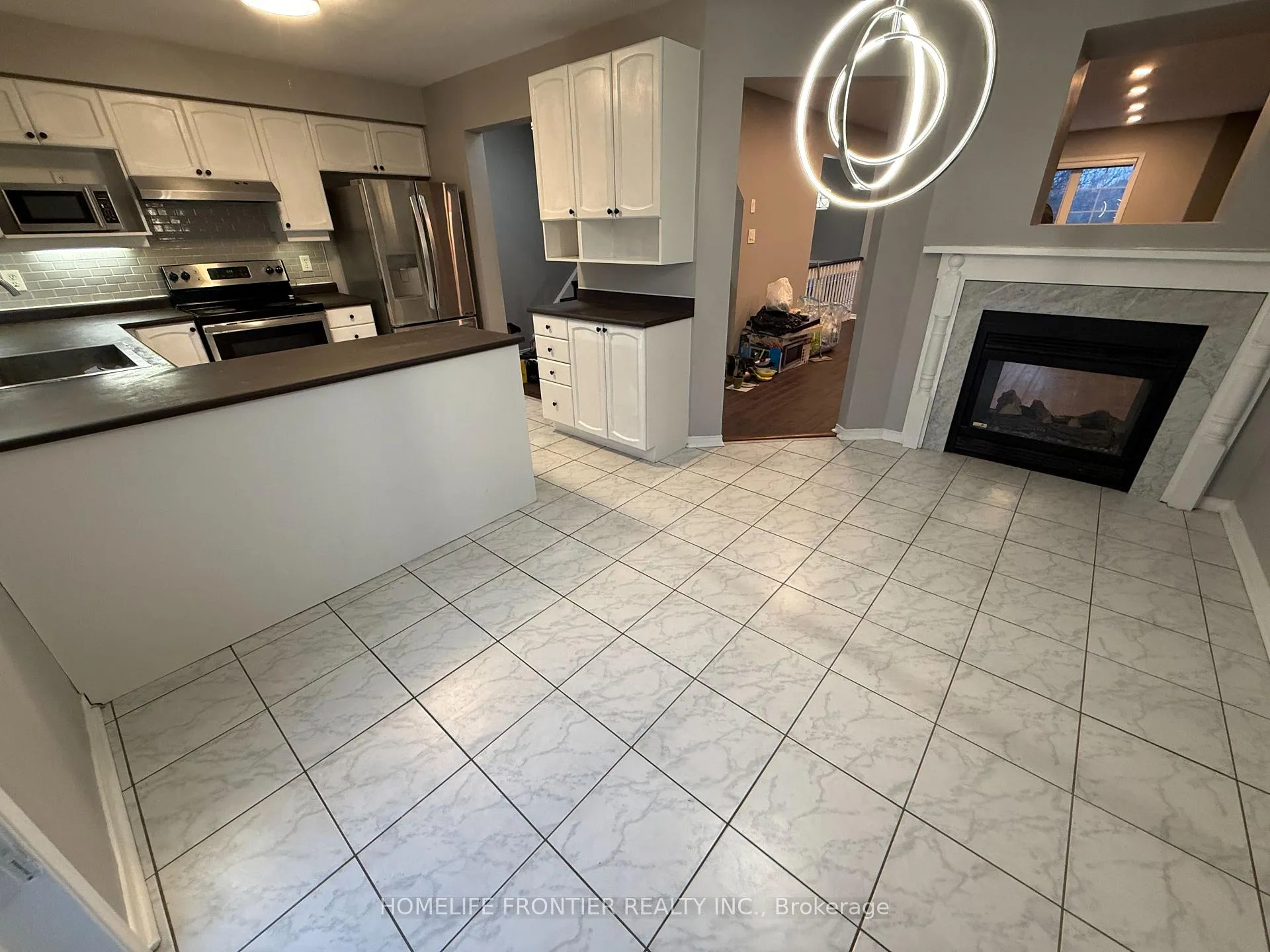 Photo 6 of 2494 Gill Crescent, Oakville, River Oaks — HOMEH