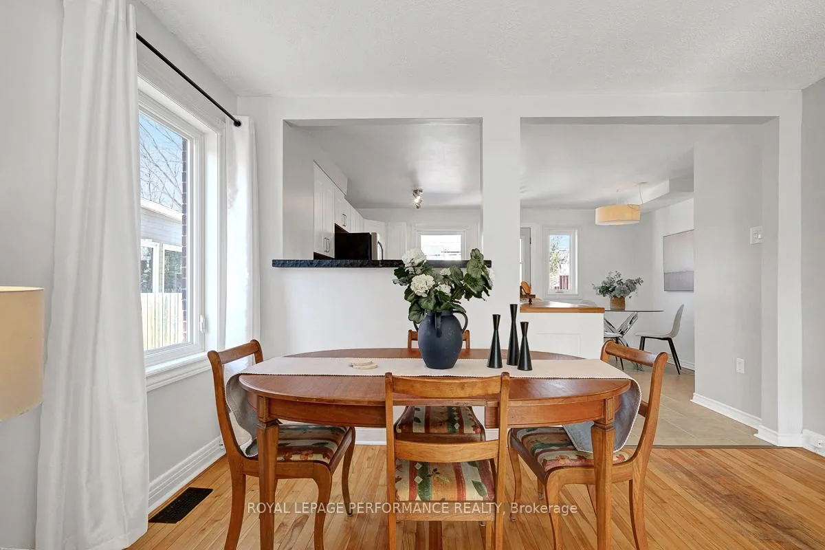 Photo 9 of 321 Donald Street, Ottawa, Overbrook/Castle Heights — HOMEH