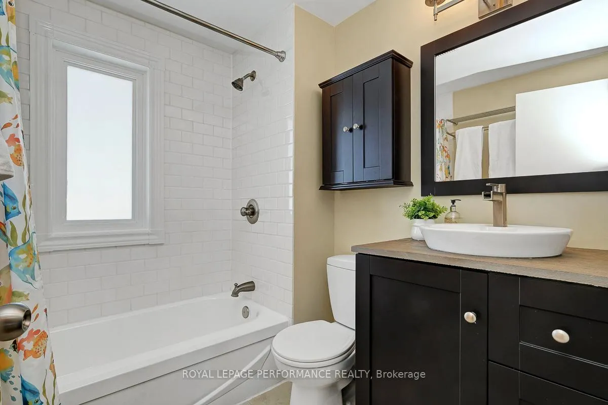 Photo 20 of 321 Donald Street, Ottawa, Overbrook/Castle Heights — HOMEH