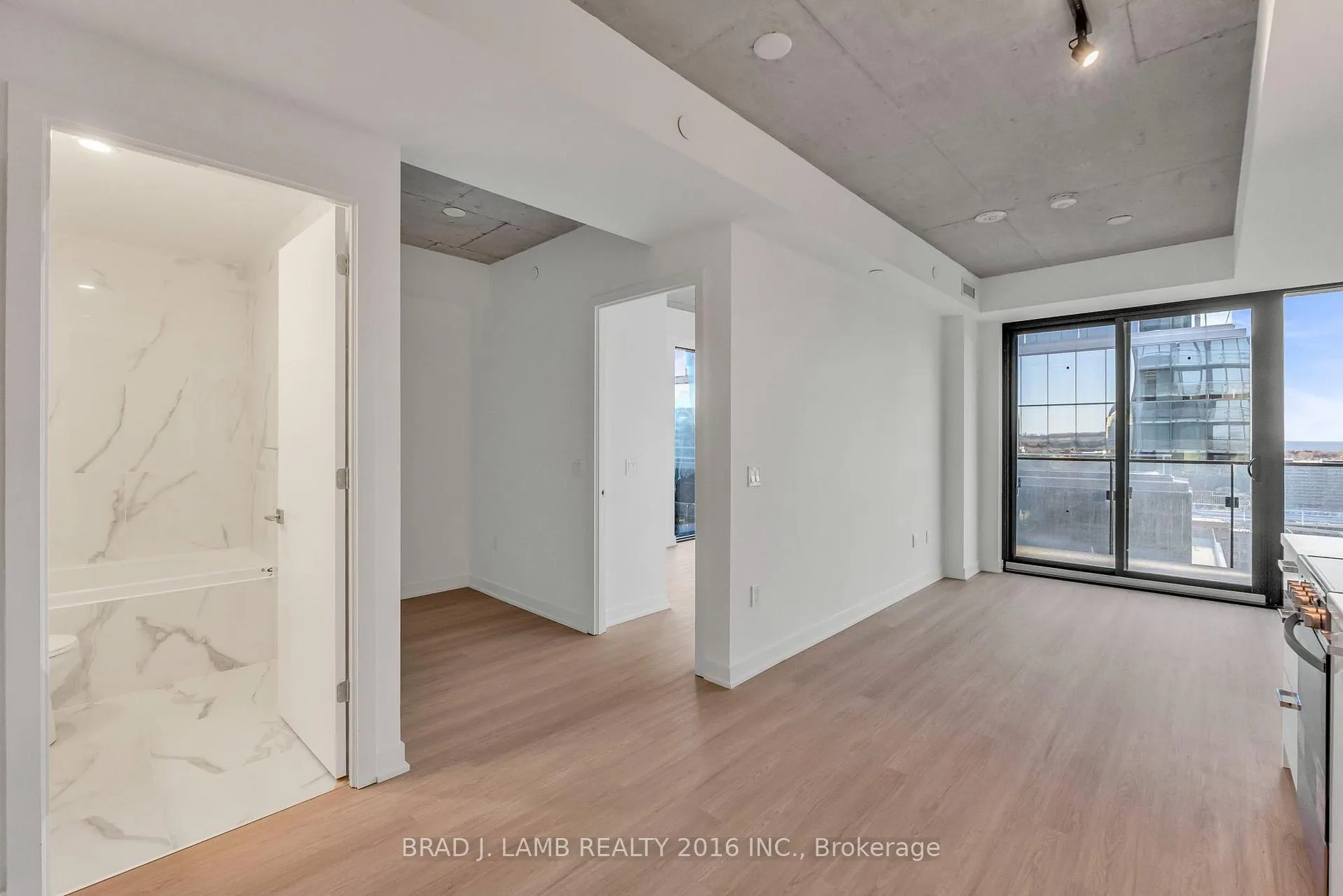 Photo 2 of Unit 2002, 284 King Street E, Toronto, Moss Park — HOMEH