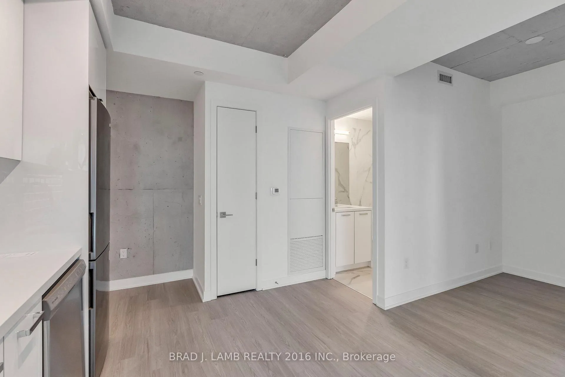 Photo 3 of Unit 2002, 284 King Street E, Toronto, Moss Park — HOMEH