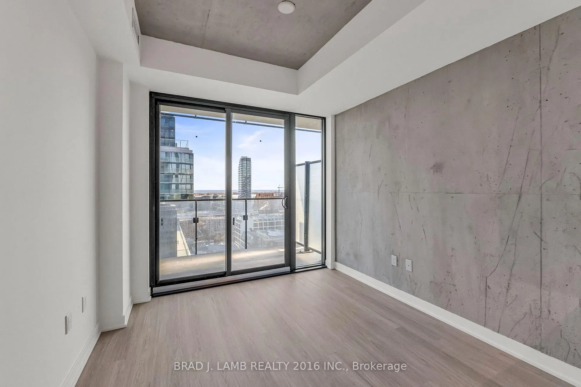 Photo 5 of Unit 2002, 284 King Street E, Toronto, Moss Park — HOMEH