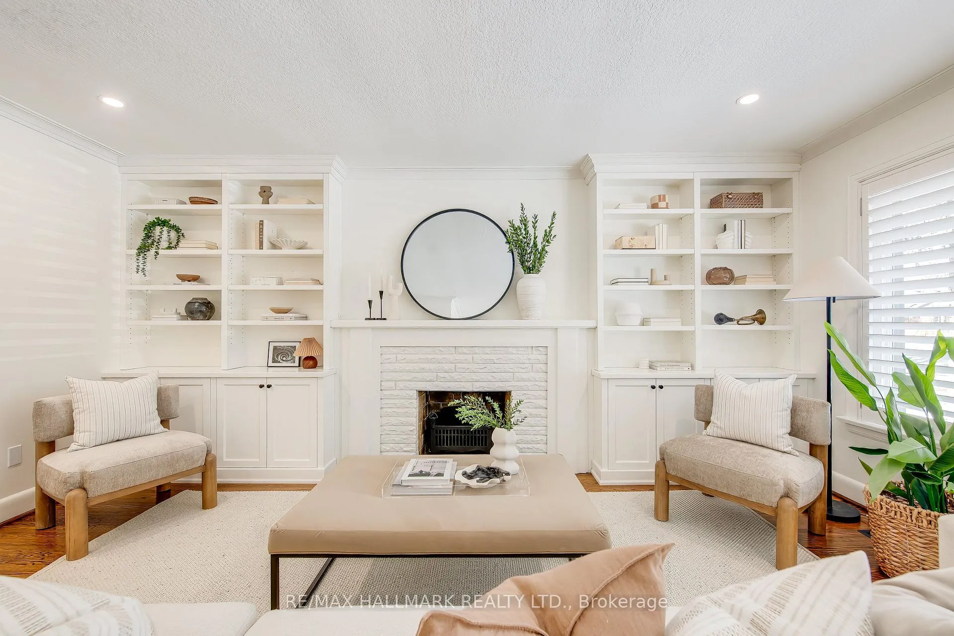 Photo 2 of 67 Saybrook Avenue, Etobicoke, Stonegate-Queensway — HOMEH