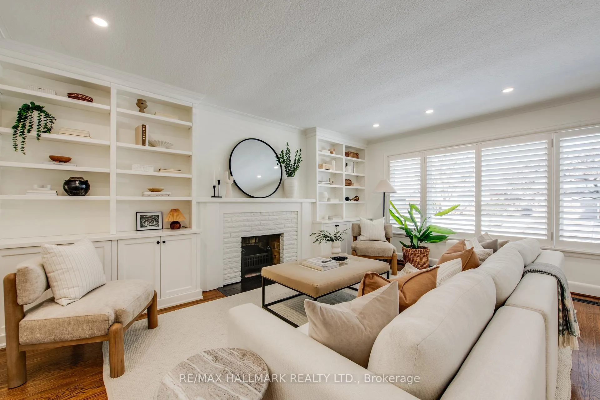 Photo 5 of 67 Saybrook Avenue, Etobicoke, Stonegate-Queensway — HOMEH