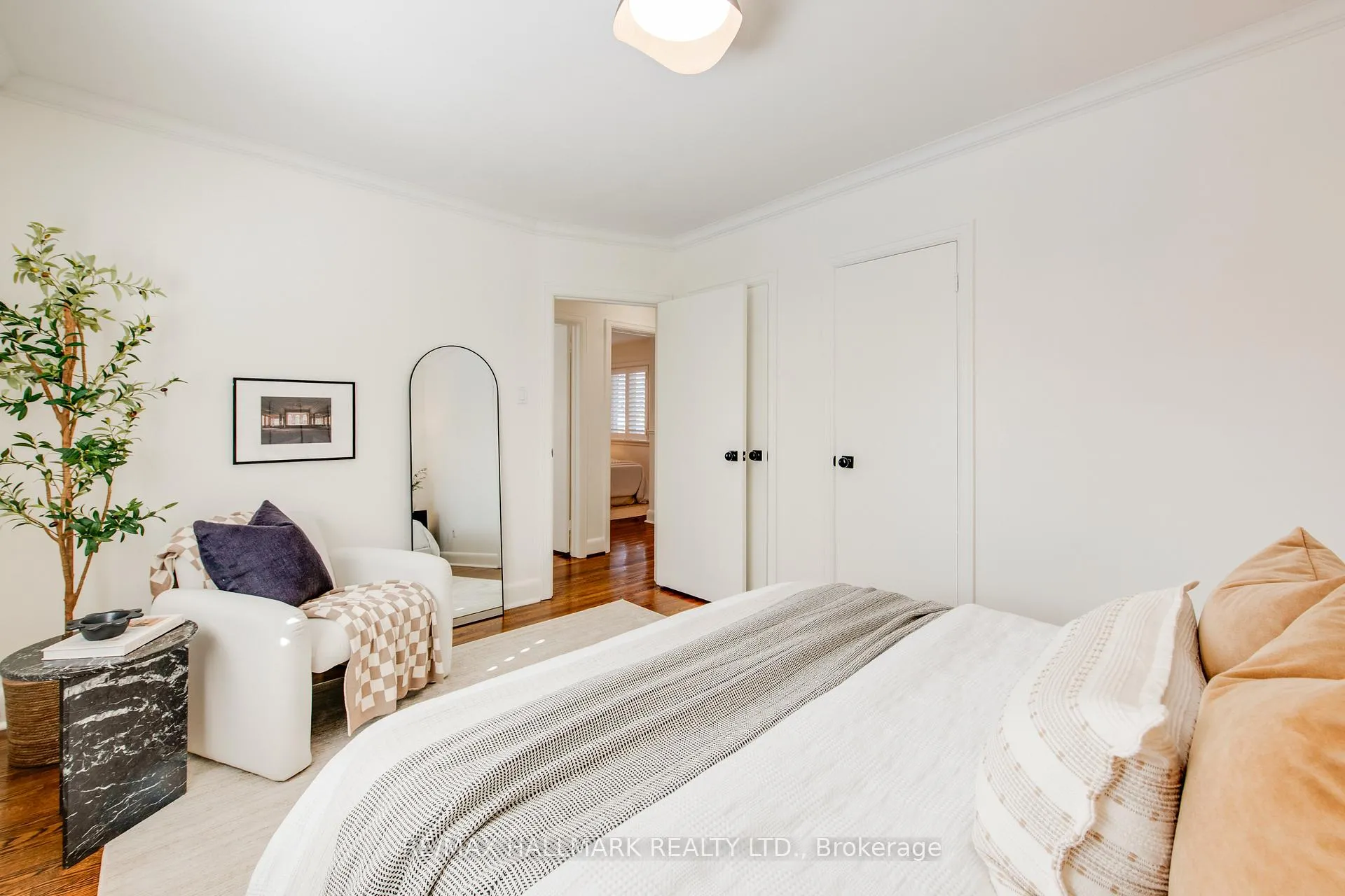 Photo 9 of 67 Saybrook Avenue, Etobicoke, Stonegate-Queensway — HOMEH