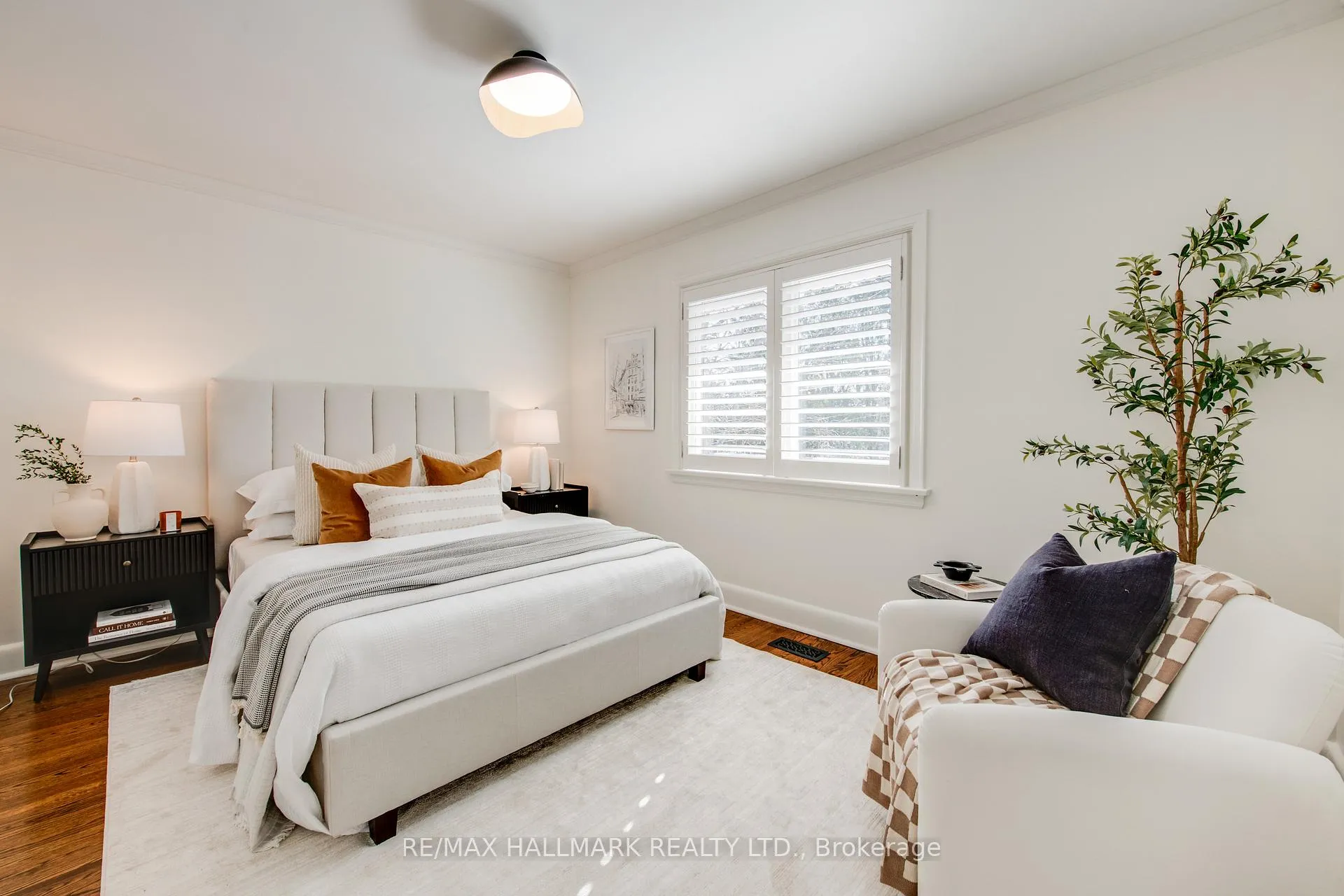 Photo 10 of 67 Saybrook Avenue, Etobicoke, Stonegate-Queensway — HOMEH