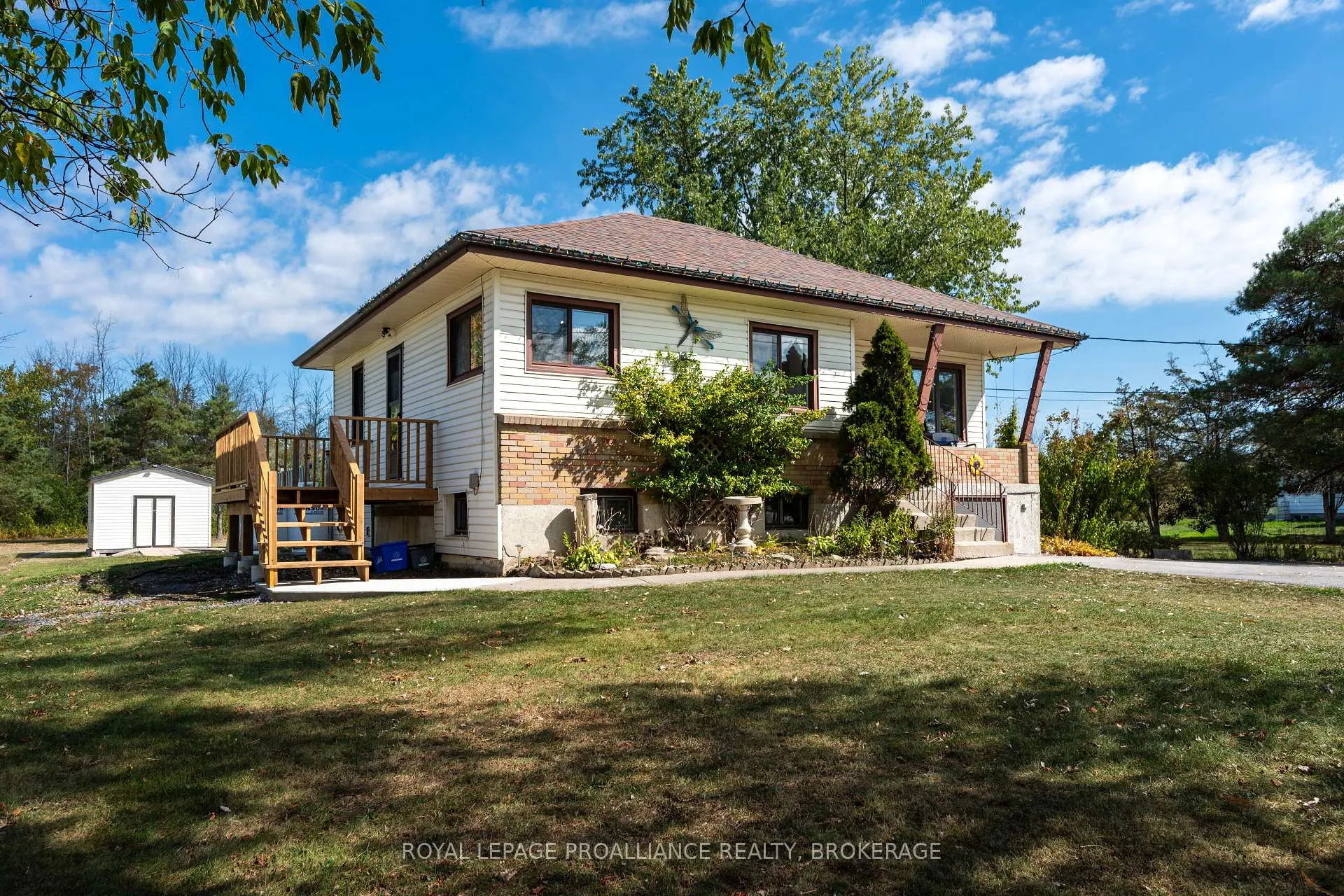 Photo 4 of 4835 County Road 2, Loyalist, Lennox and Addington - South — HOMEH