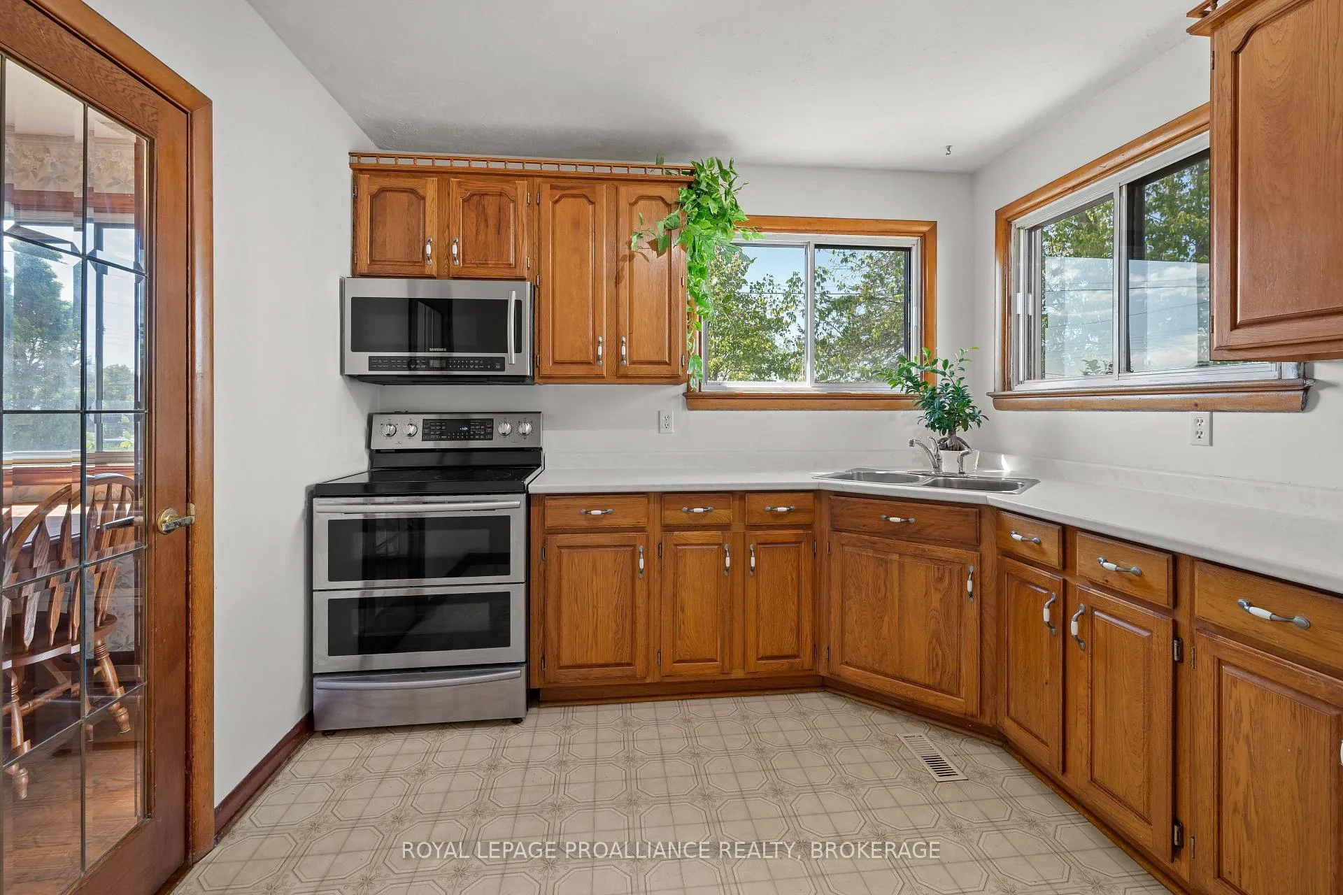 Photo 12 of 4835 County Road 2, Loyalist, Lennox and Addington - South — HOMEH