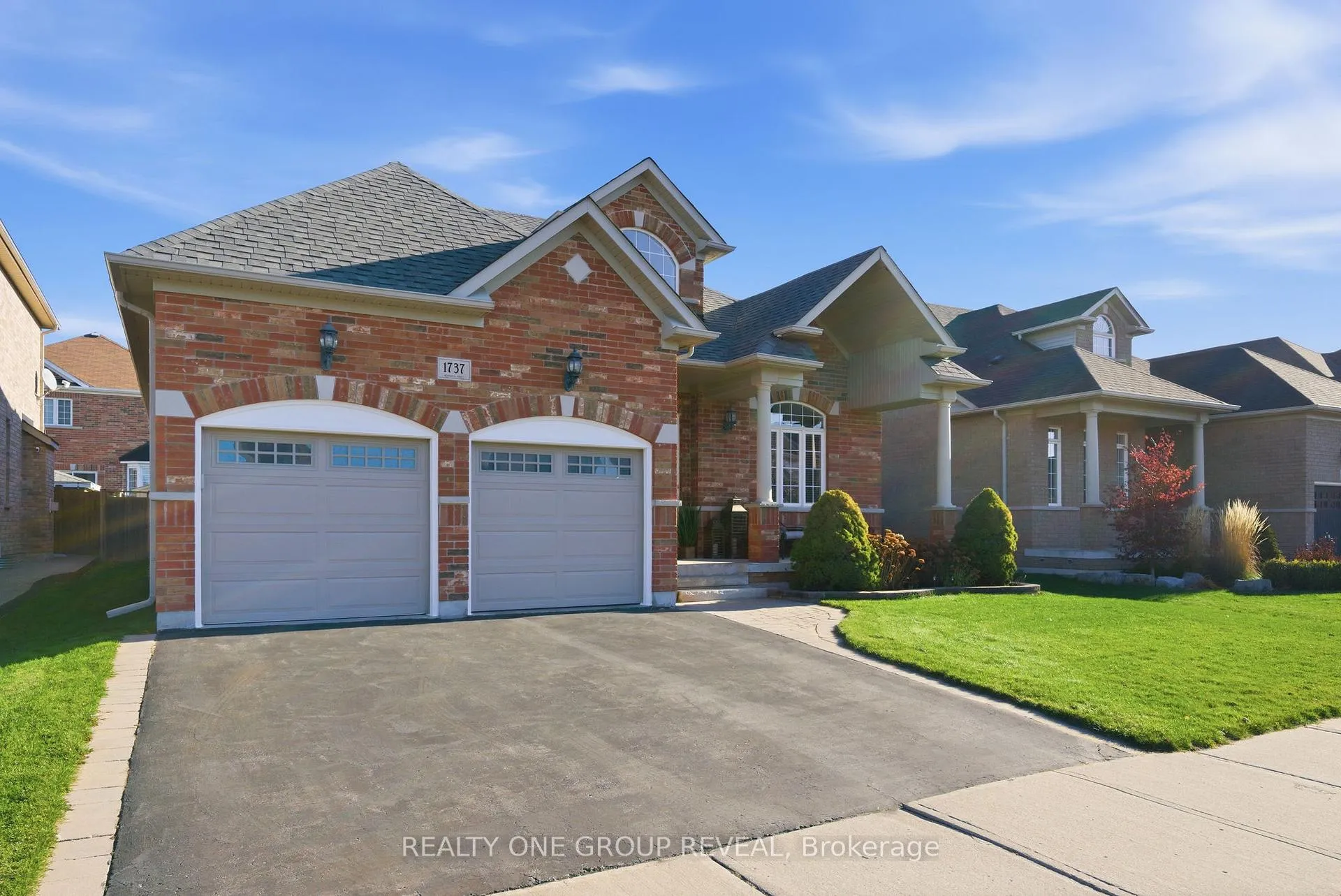 Photo 4 of 1737 Clearbrook Drive, Oshawa, Taunton — HOMEH
