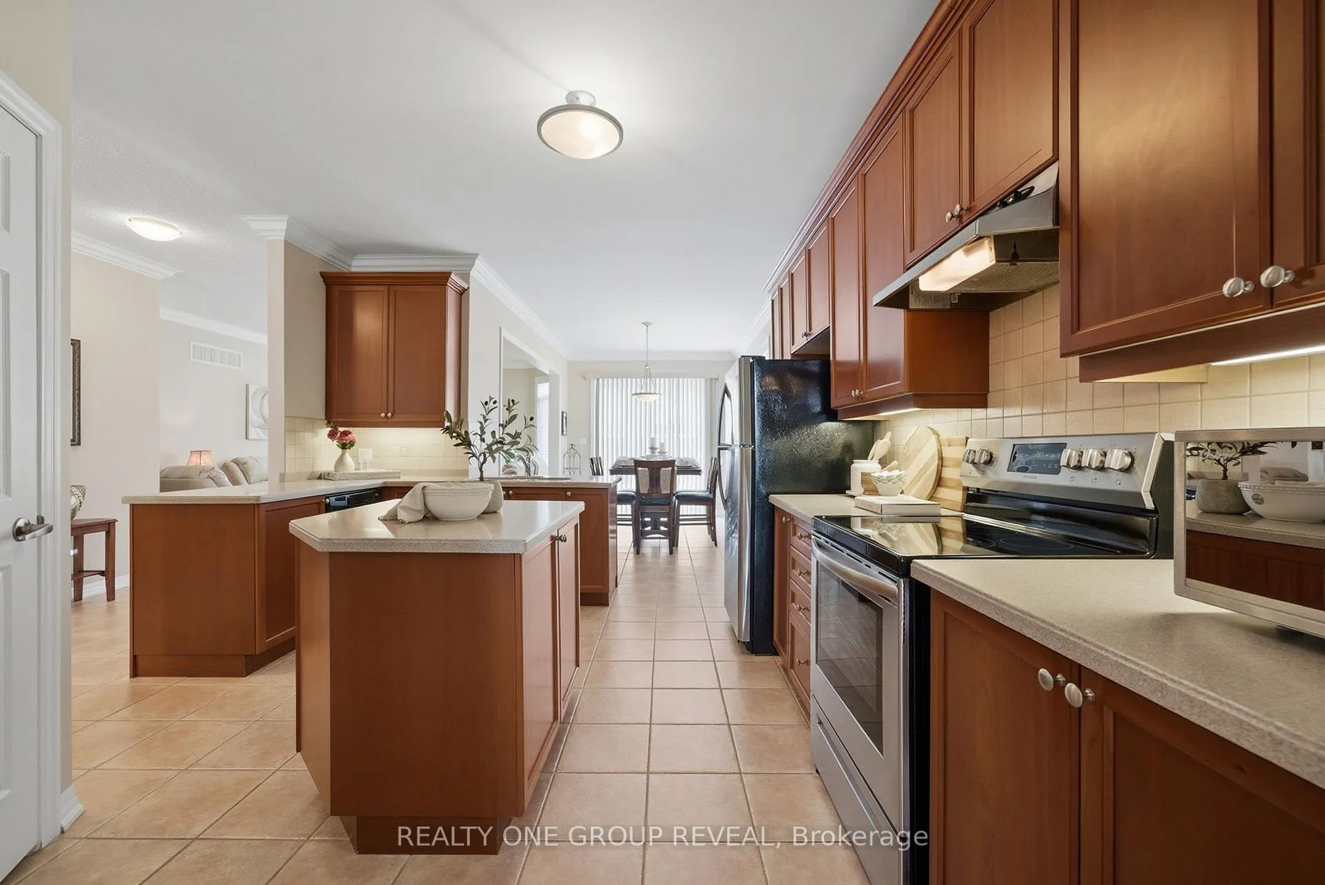 Photo 14 of 1737 Clearbrook Drive, Oshawa, Taunton — HOMEH