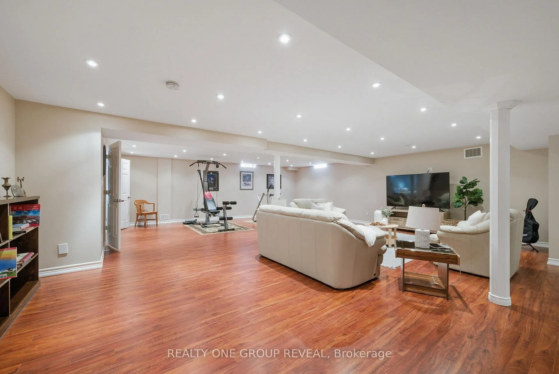 Photo 33 of 1737 Clearbrook Drive, Oshawa, Taunton — HOMEH