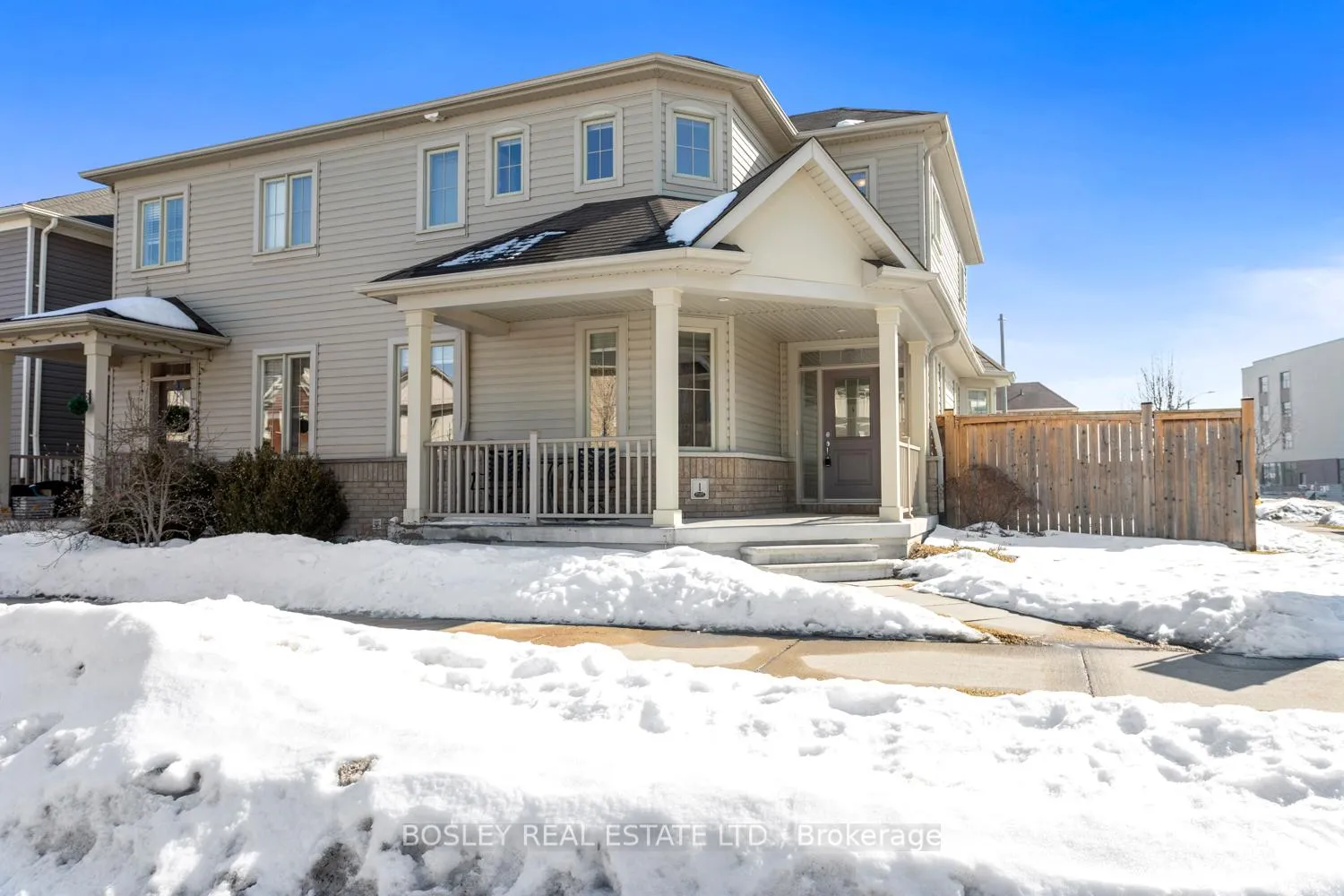 Photo 3 of 1 Ted Miller Crescent, Clarington, Bowmanville — HOMEH