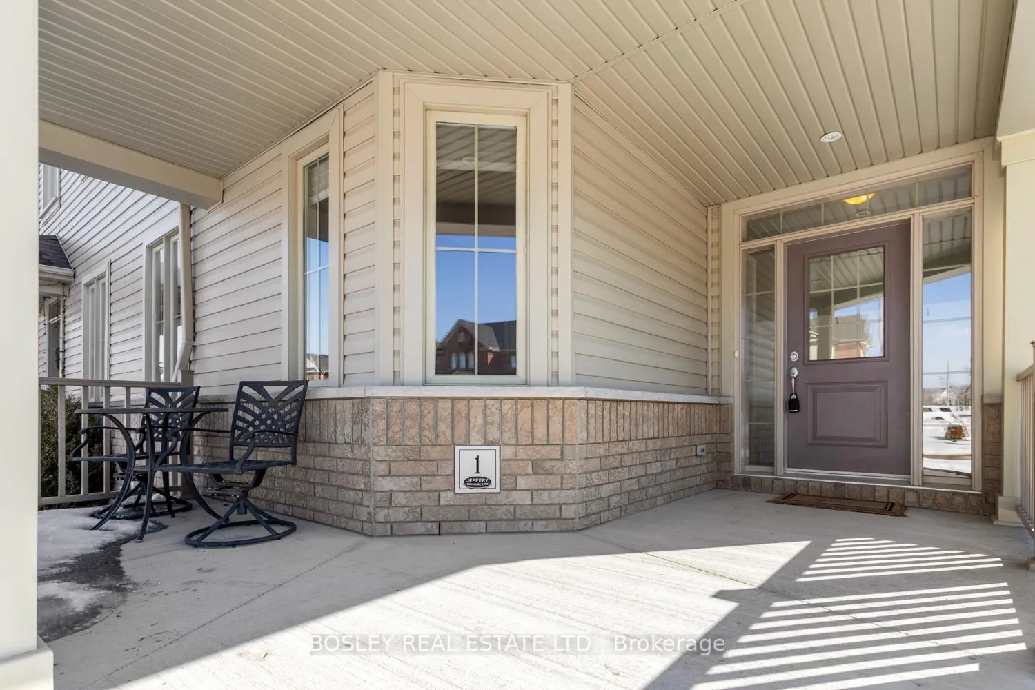 Photo 4 of 1 Ted Miller Crescent, Clarington, Bowmanville — HOMEH