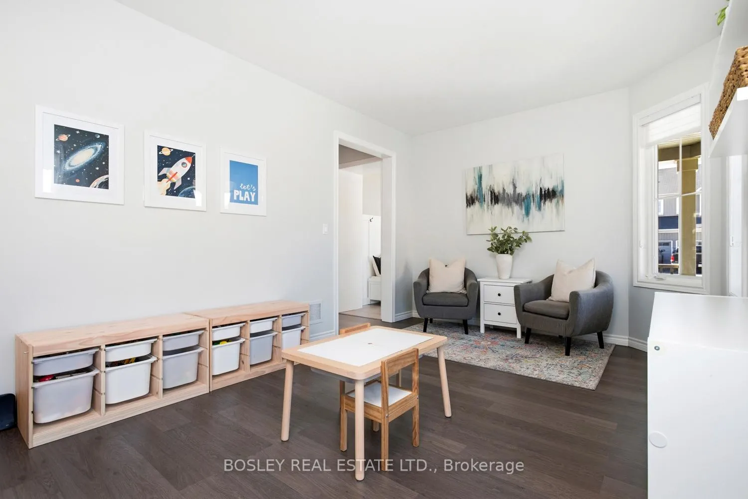 Photo 7 of 1 Ted Miller Crescent, Clarington, Bowmanville — HOMEH