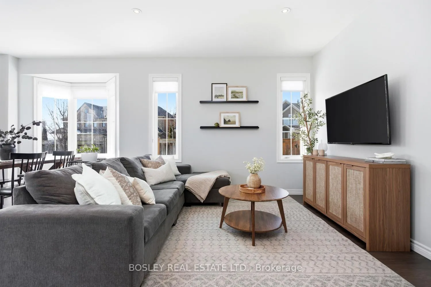 Photo 9 of 1 Ted Miller Crescent, Clarington, Bowmanville — HOMEH