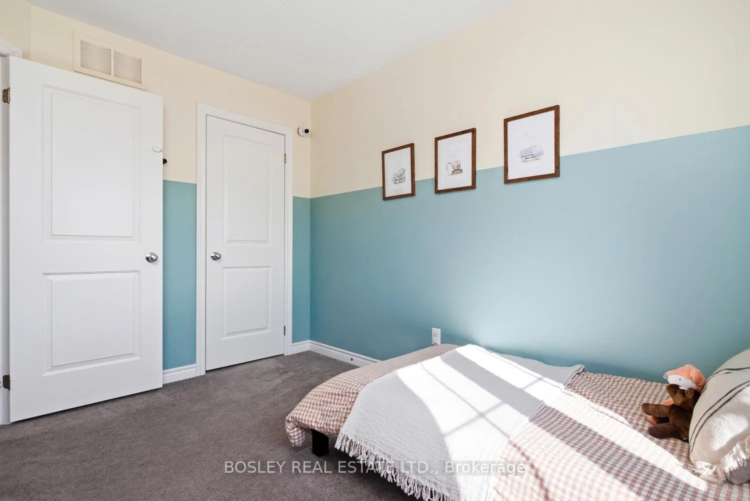 Photo 23 of 1 Ted Miller Crescent, Clarington, Bowmanville — HOMEH