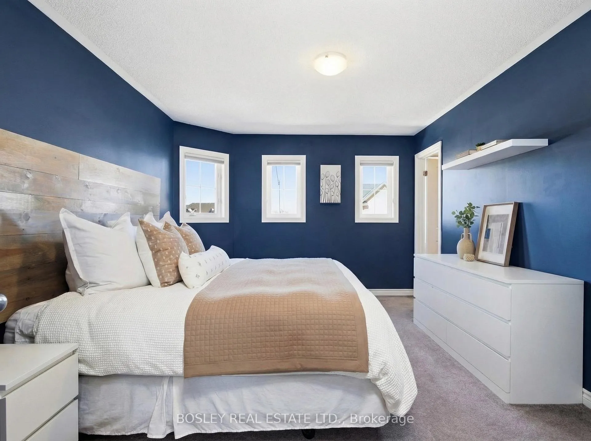 Photo 24 of 1 Ted Miller Crescent, Clarington, Bowmanville — HOMEH