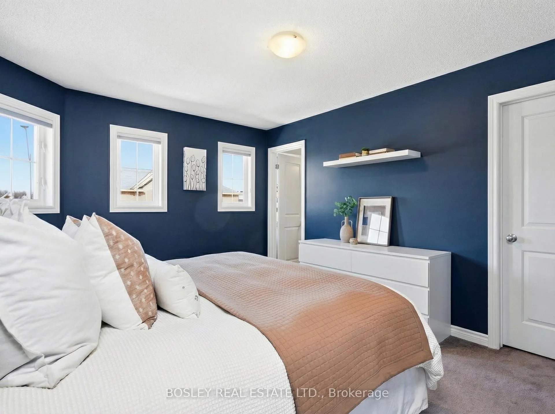 Photo 25 of 1 Ted Miller Crescent, Clarington, Bowmanville — HOMEH