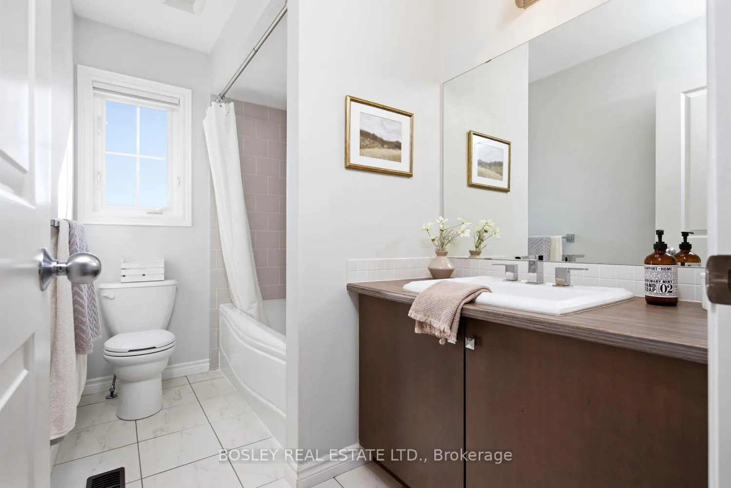 Photo 30 of 1 Ted Miller Crescent, Clarington, Bowmanville — HOMEH