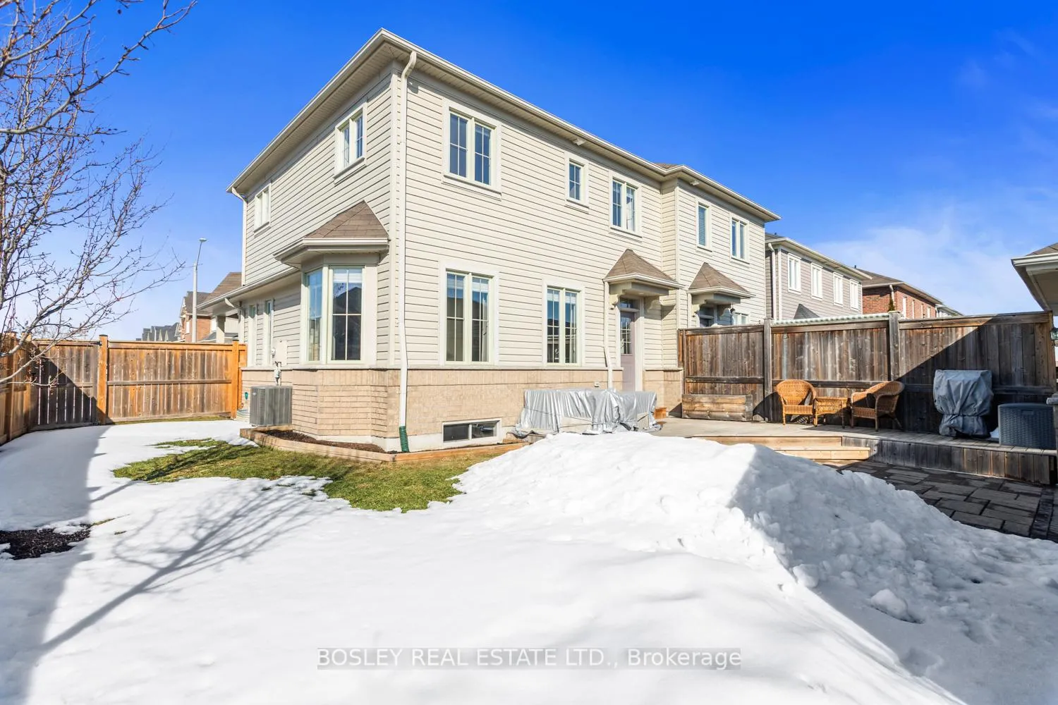 Photo 33 of 1 Ted Miller Crescent, Clarington, Bowmanville — HOMEH