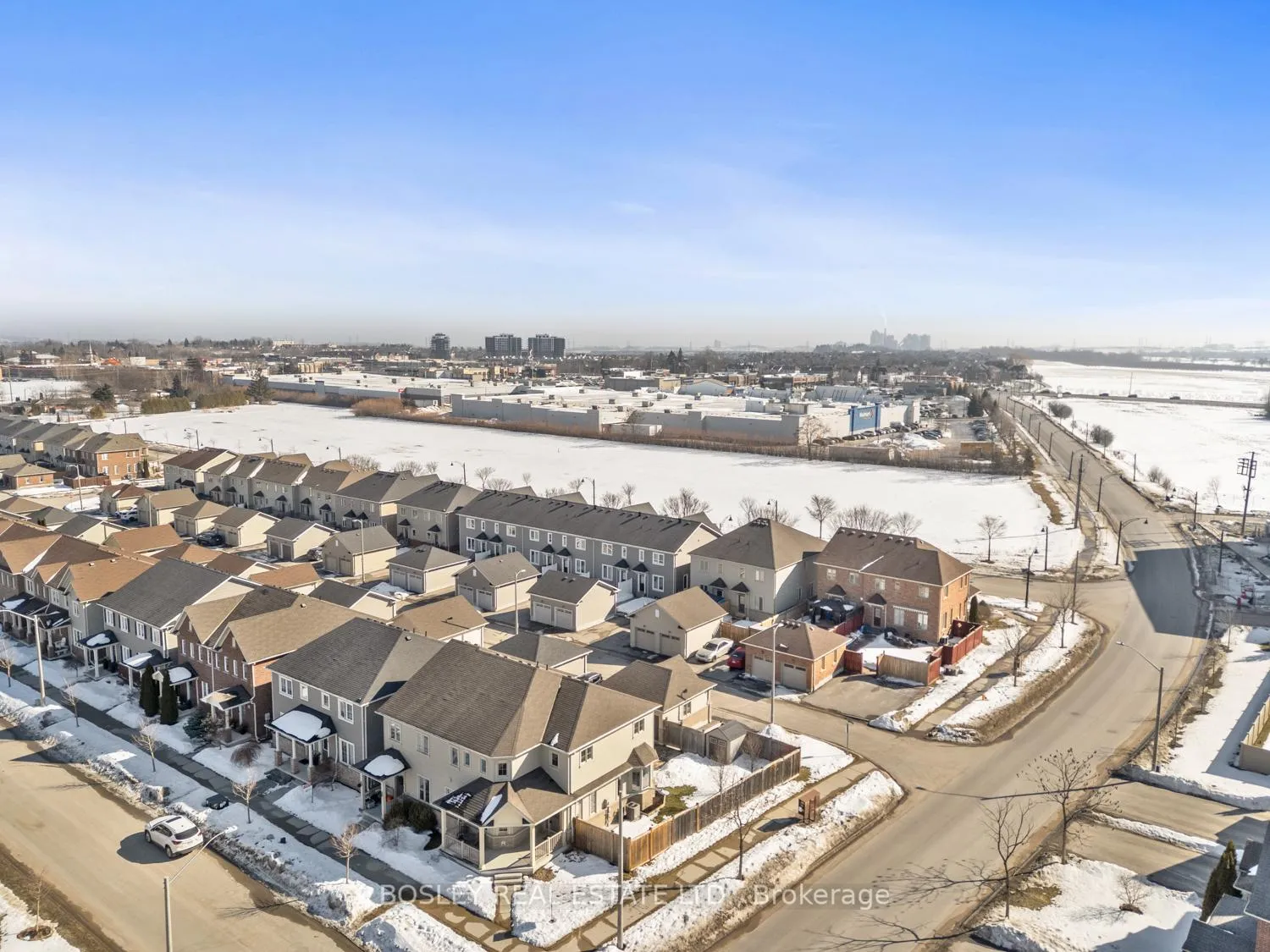 Photo 39 of 1 Ted Miller Crescent, Clarington, Bowmanville — HOMEH